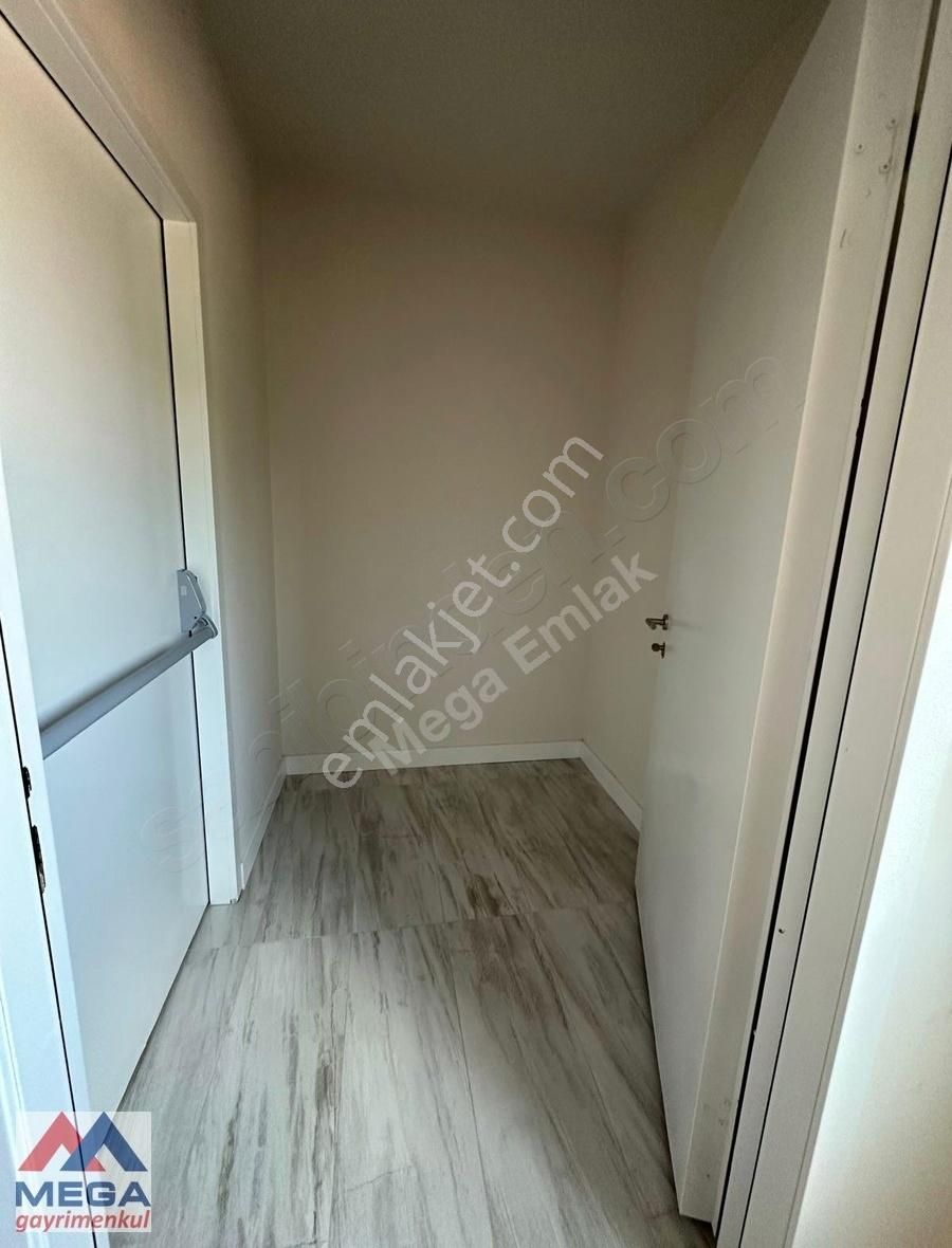 Çiftehavuzlar Büyük Kulübe Yakın 3+1 Balkonlu Satılık Daire - Görsel 13