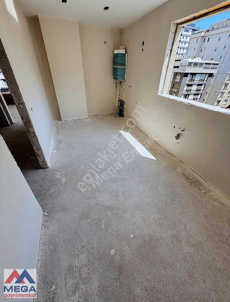 Caddebostan'da Kullanışlı,kısmi Deniz Manzaralı,balkonlu 3+1 - Görsel 9