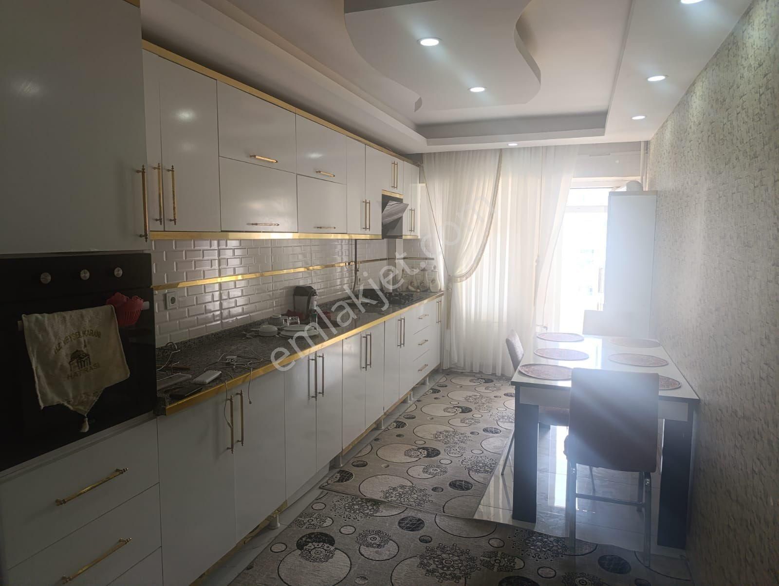 Ceylan Avm Arkasında Özel Yapım Çok Acil Satılık 3+1 Daire
