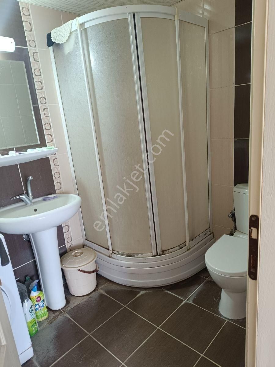 Emlakçın'dan Kayaşehir 12. Bölgede 68m2 Arakat 2+1 Satılık Daire