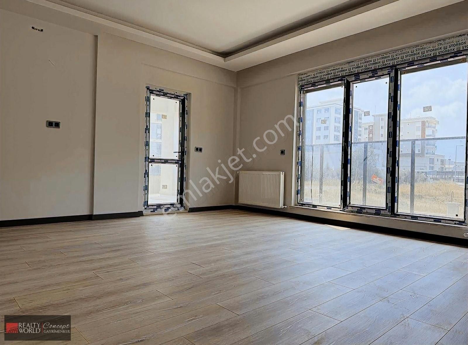 Site İçerisinde Ebeveyn Banyolu Geniş Yeni 3 + 1 Satılık Daire - Görsel 12