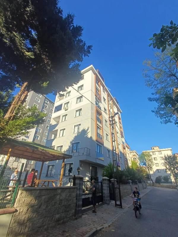 Mertcan Dan Atatürk Cad Yürüme Arakat 2+1 İskanlı - Kapalı Otoparklı