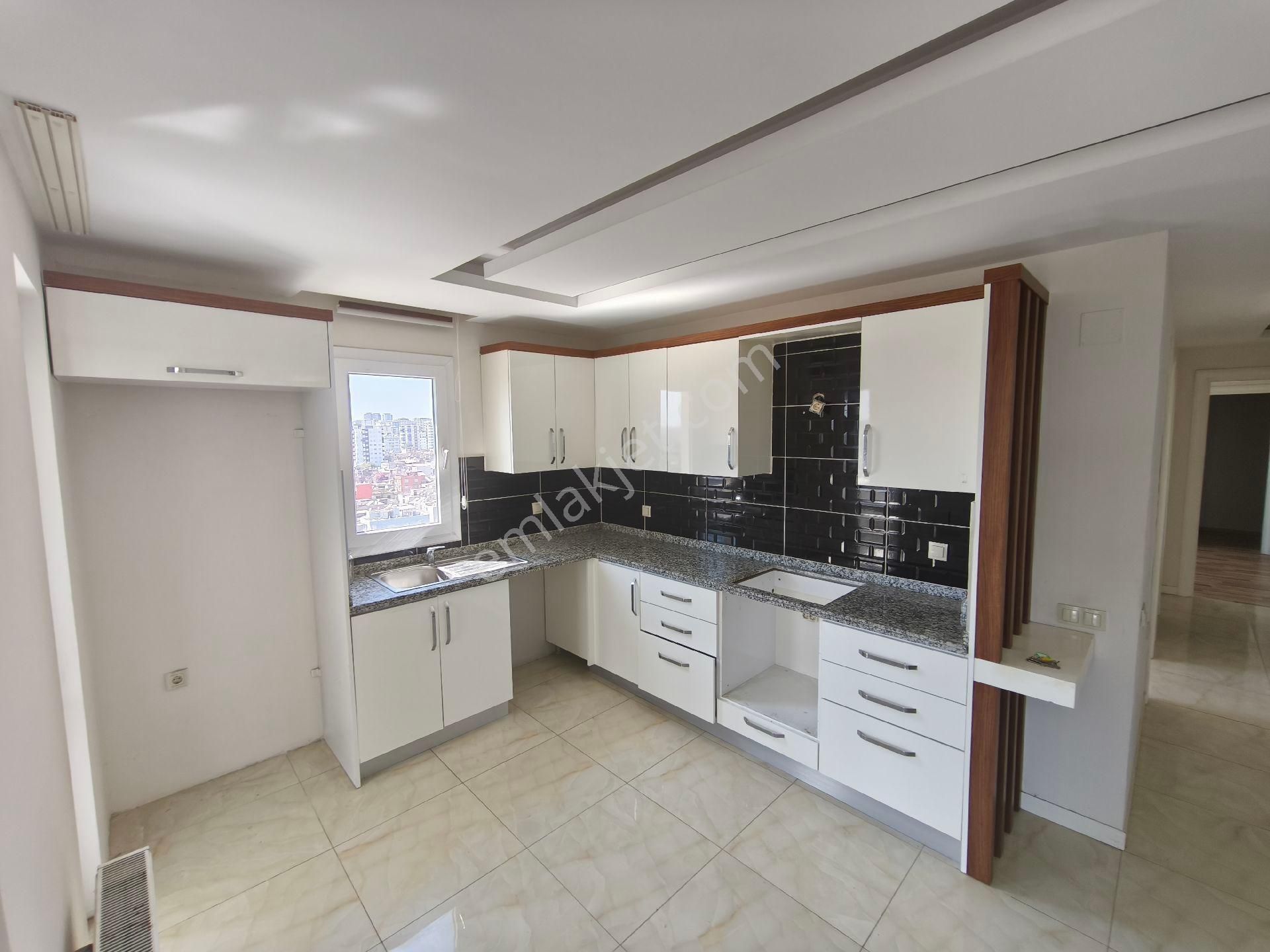 Esse My Home Dan Mithatpaşa Da Aylık 23.500 Tl 2+1 Kapalı Mutfak