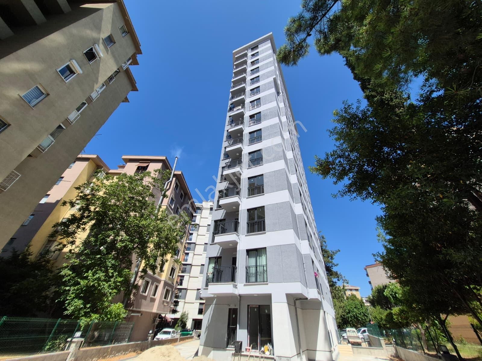 Kozyatağın'da Sıfır 84m2 Net Balkonlu Daire