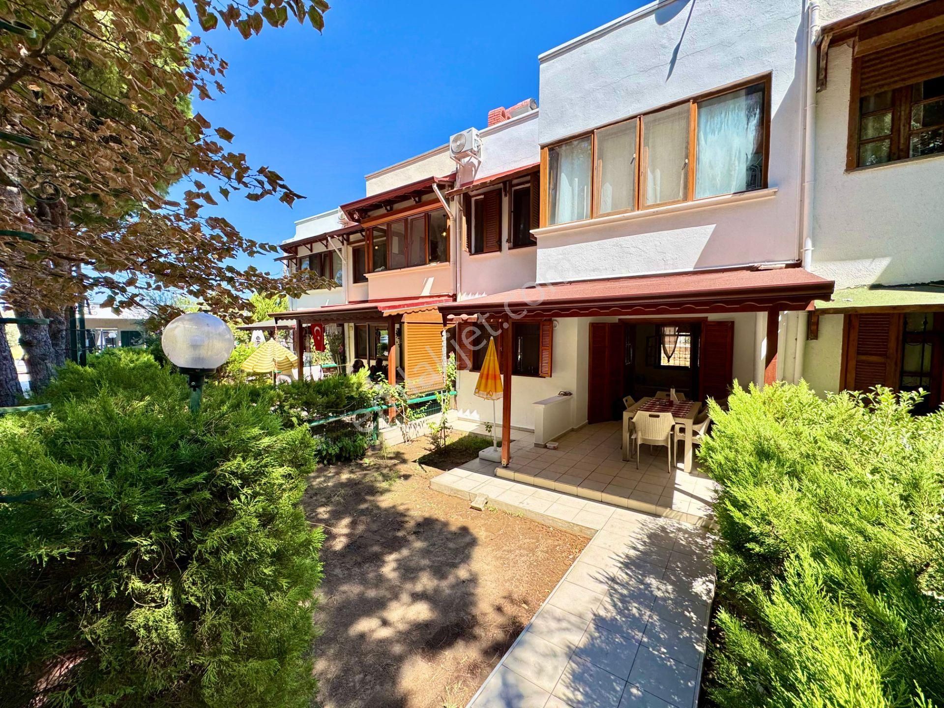 Tek Yetkili Gümüşden Pelitköyde Denize 100mt Bahçeli 4+1müstakil