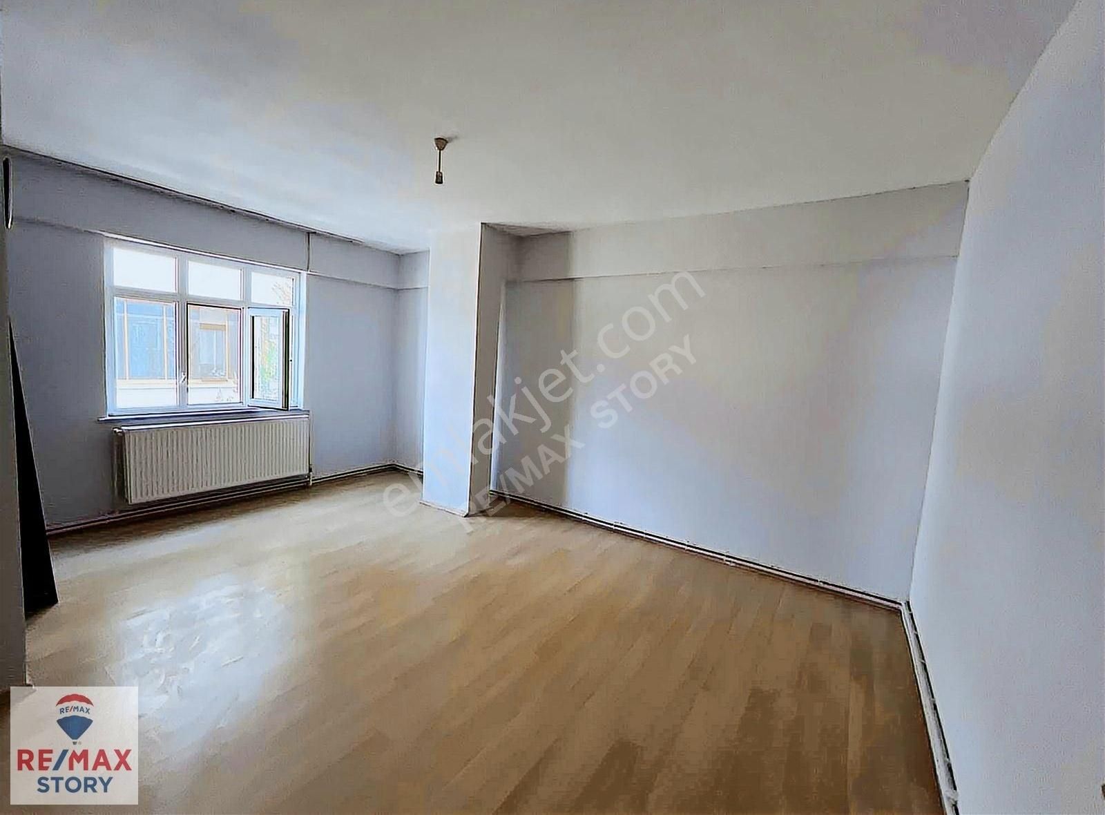 Çayırova Özgürlük Mah. Sağlıkocağı Yanında 2+1 Kiralık Daire