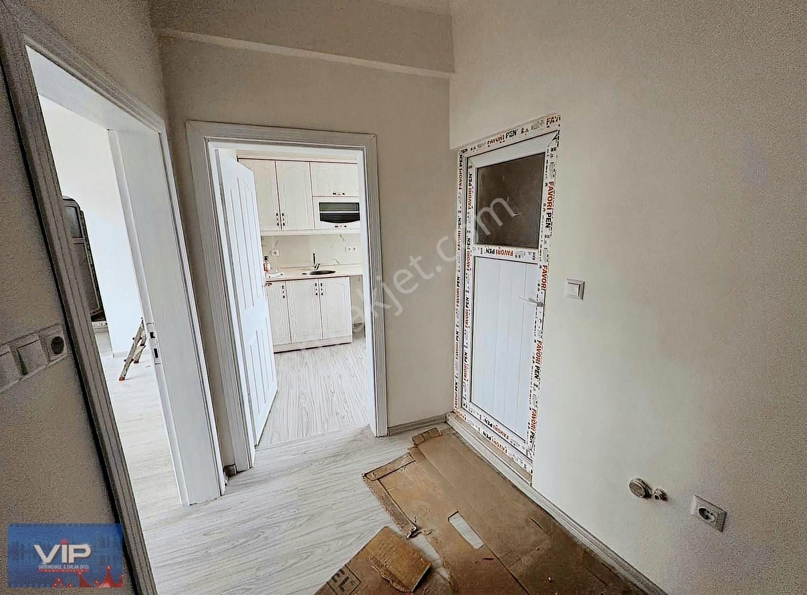 Vip Real Estate Yalı Mah. Merkezi Konumda Fırsat 2+1 Daire - Görsel 2