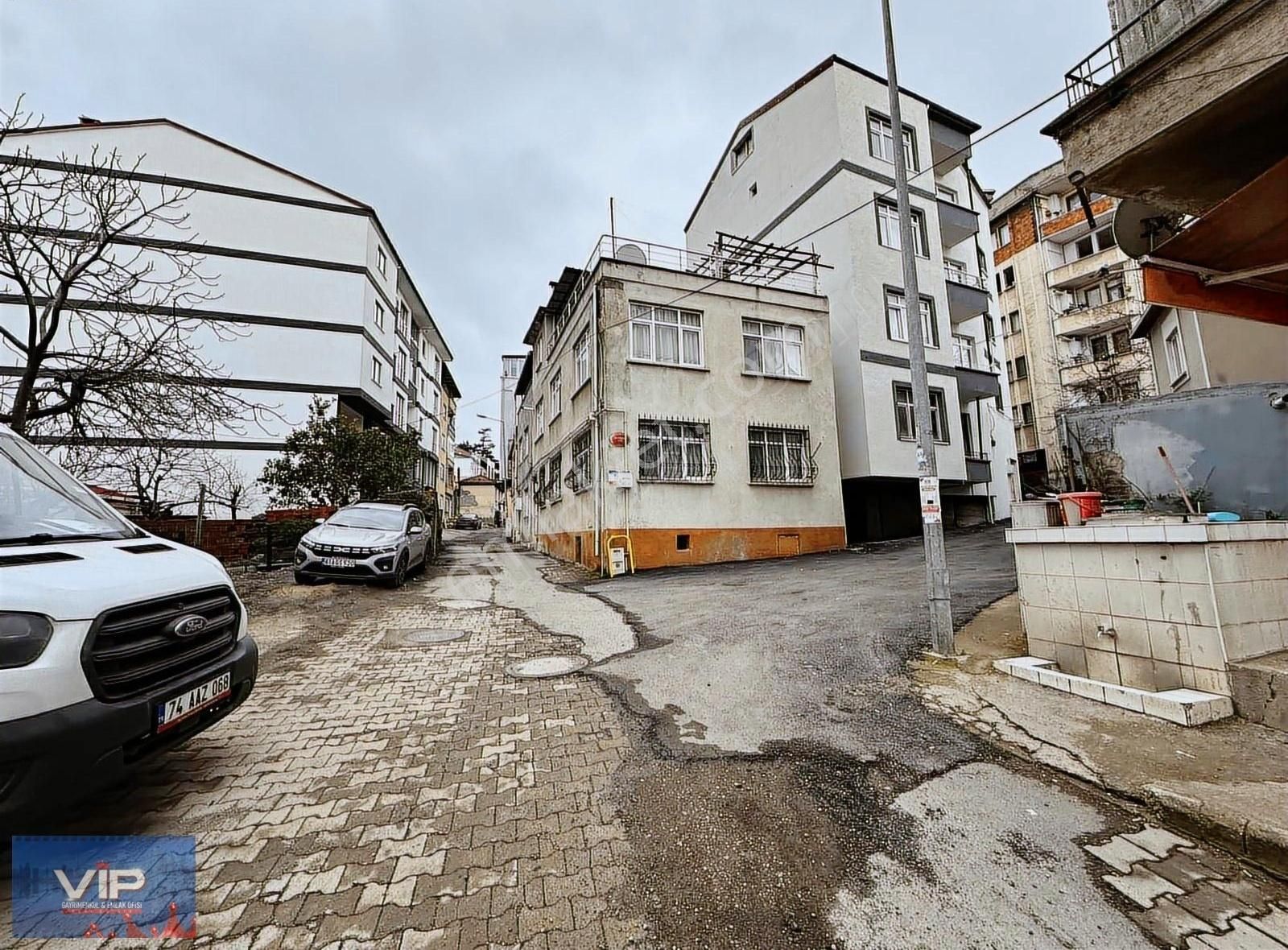 Vip Real Estate Yalı Mah. Merkezi Konumda Fırsat 2+1 Daire - Görsel 4