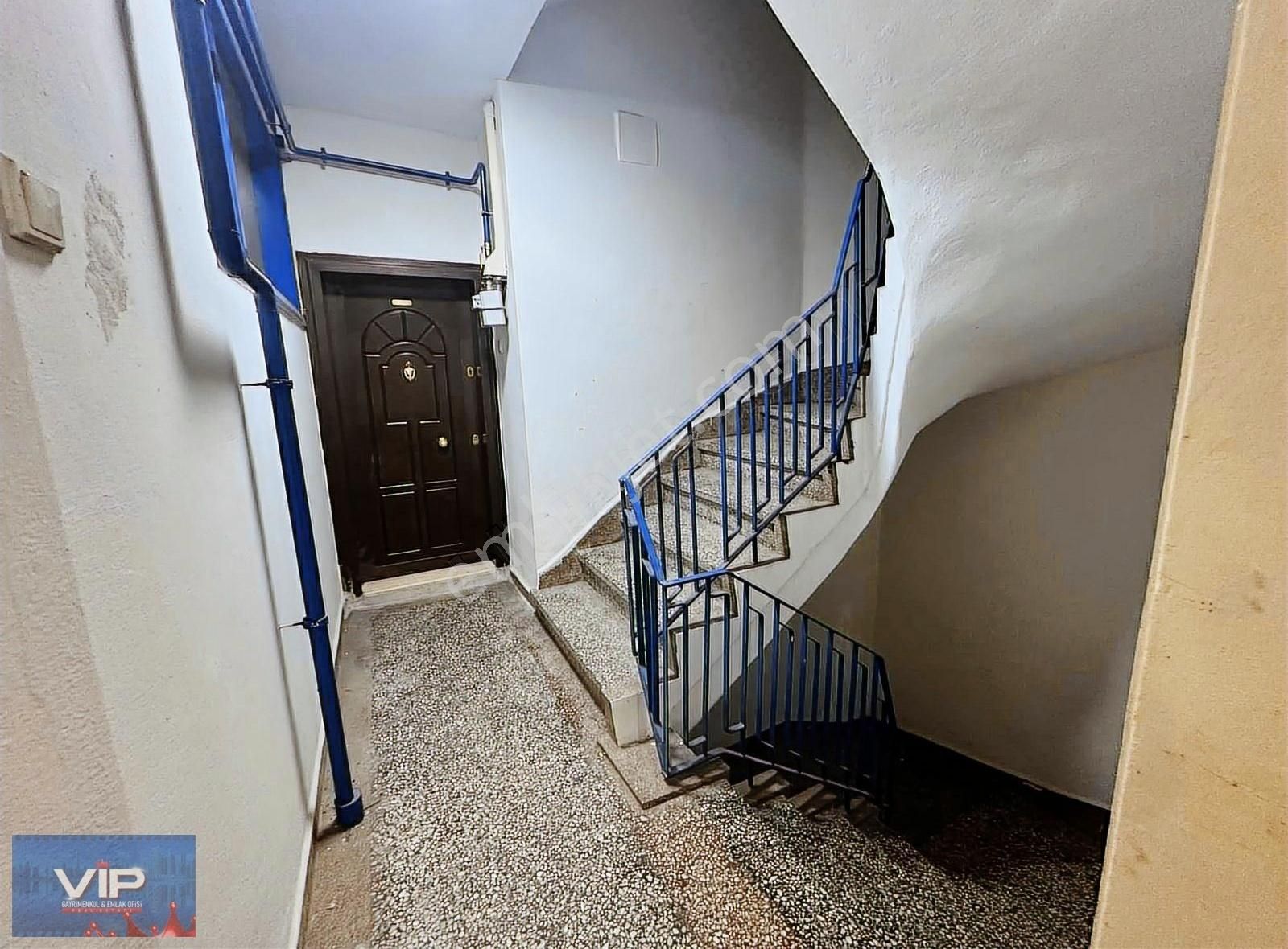Vip Real Estate Pazarkapı Mah. Merkezi Konumda Fırsat 2+1 Daire - Görsel 2