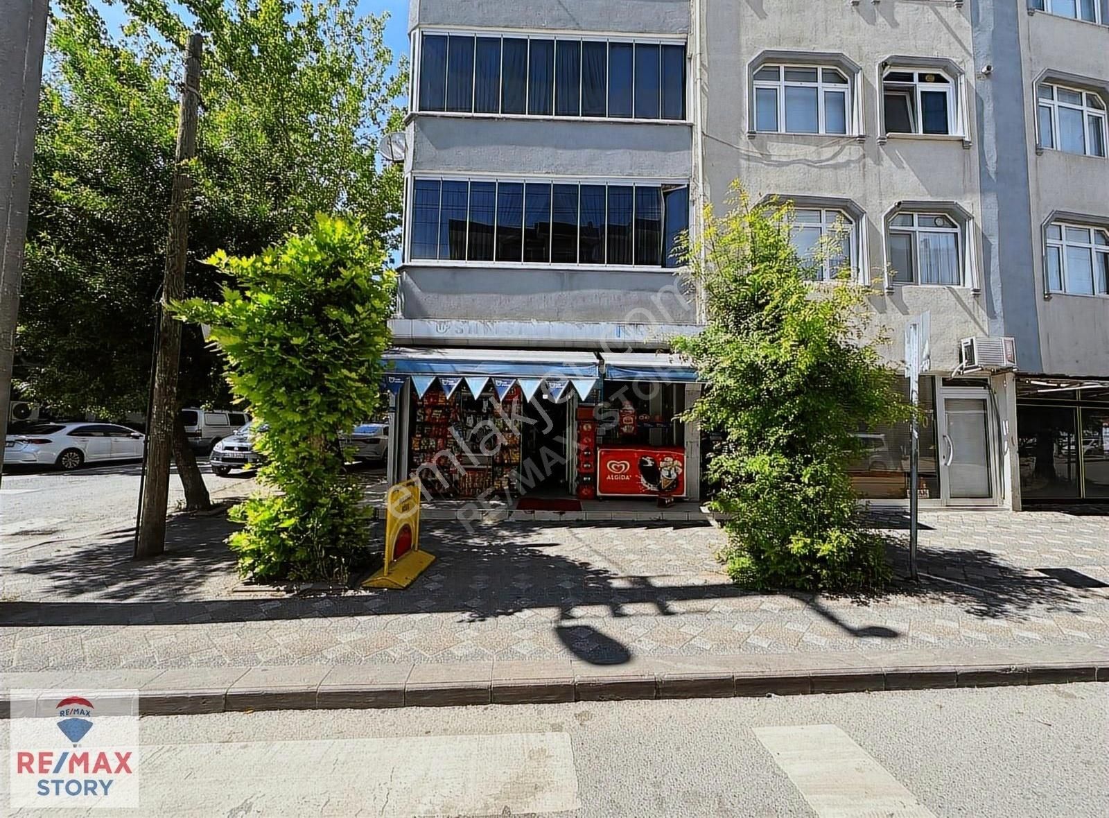 Gebze Sultan Orhan Mah Kışla Cad Üzerinde Satılık Köşe Dükkan - Görsel 2