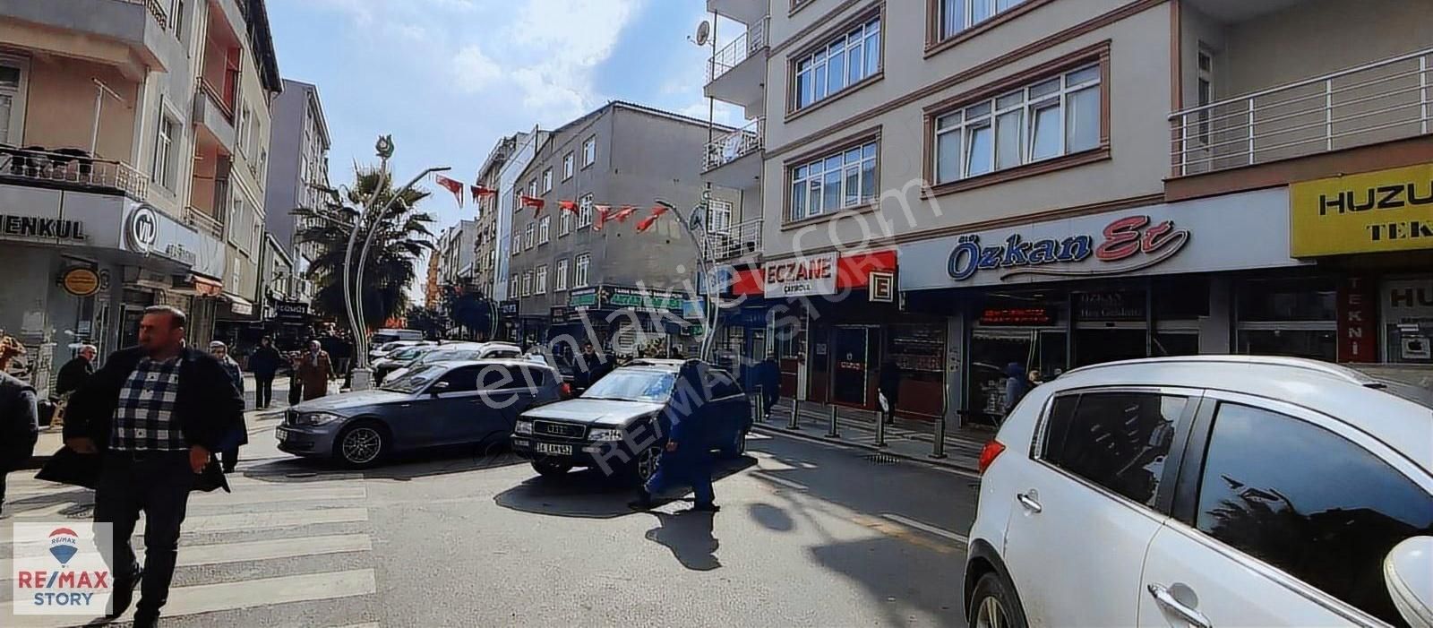 Çayırova Fatih Caddesi Üzerinde Kiralık Daire