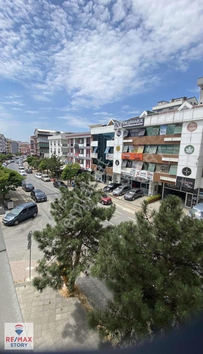 Çayırova Belediyesi Yanı Satılık 1+1 Arakat Asansörlü Daire - Görsel 4