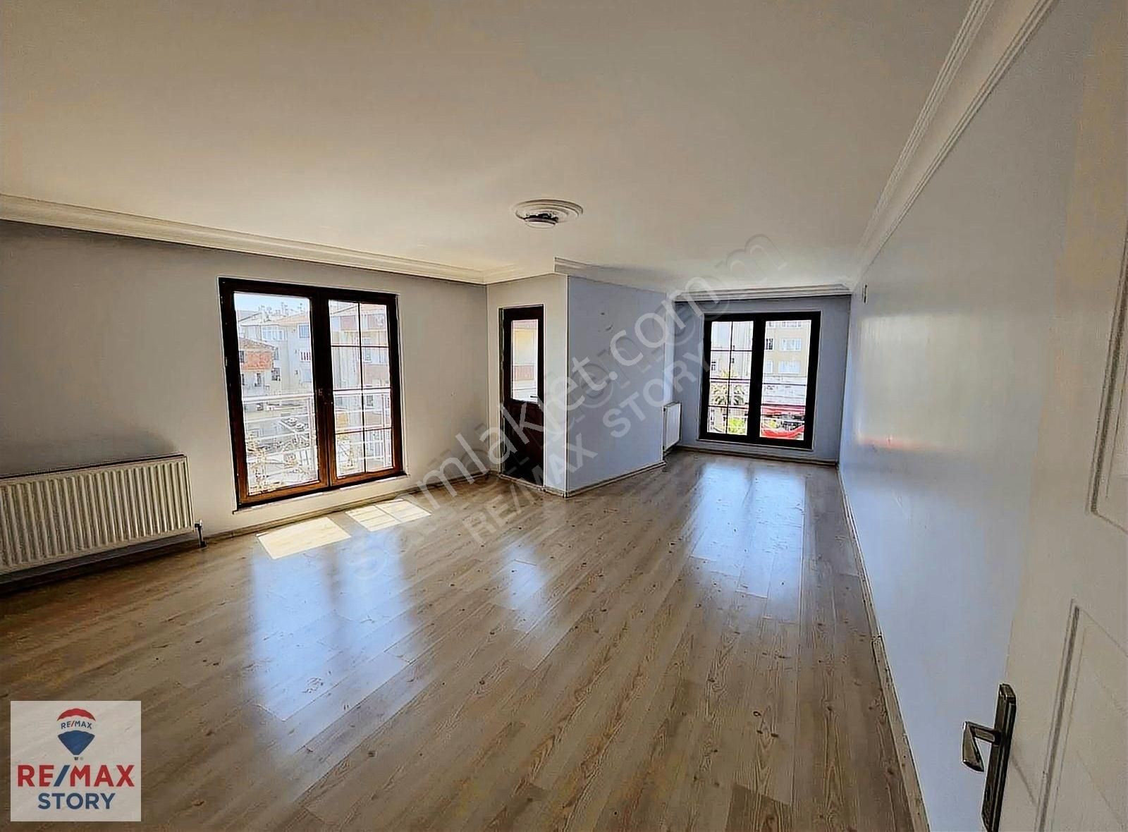 Çayırova Yeni Mahalle Fatih Caddesinde Kiralık 6+1 Üst Dubleks