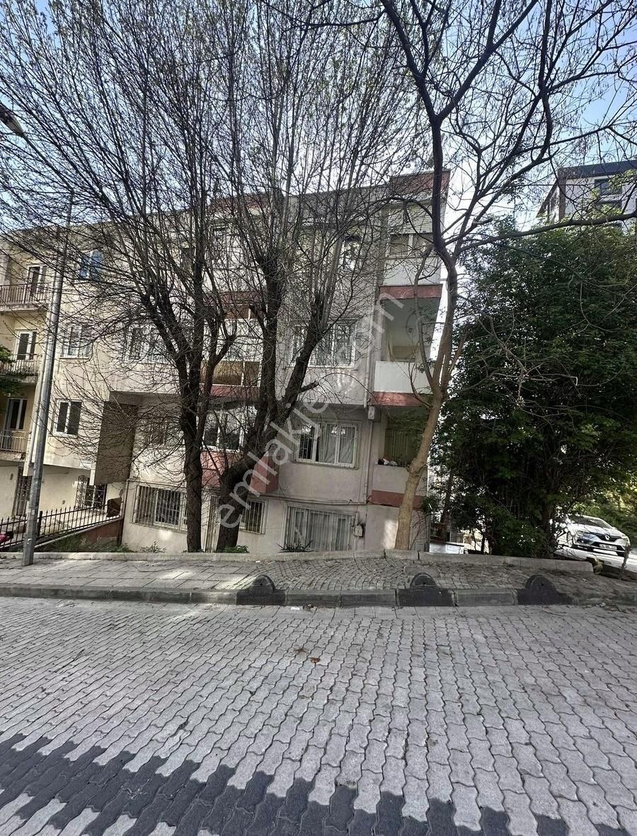 Zeki Emlaktan Kat Mülkiyetli 75m2 Balkonlu
