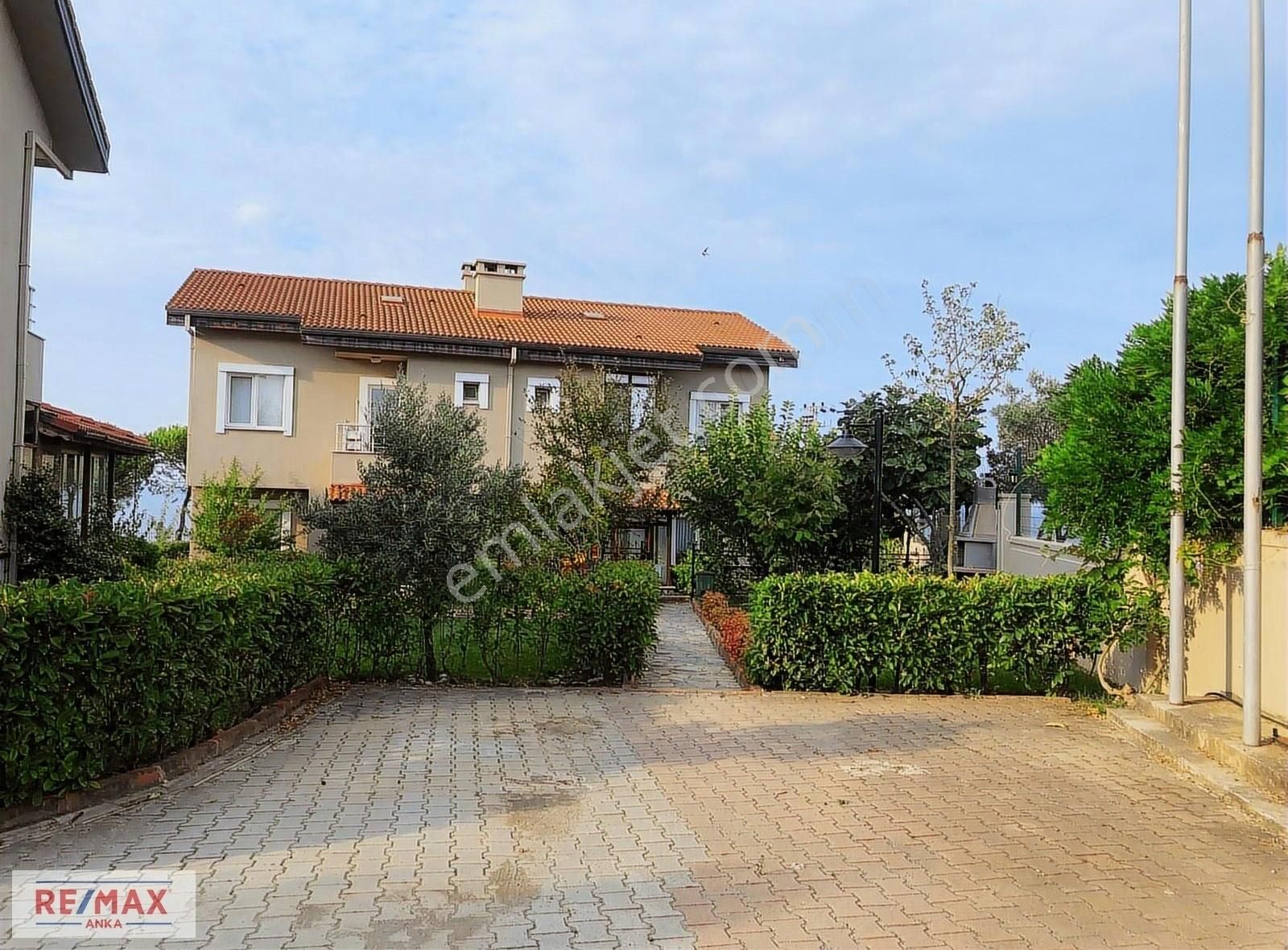 Remax Anka'dan İmrenli Fırtına Sitesinde Satılık Lüx Villa - Görsel 15