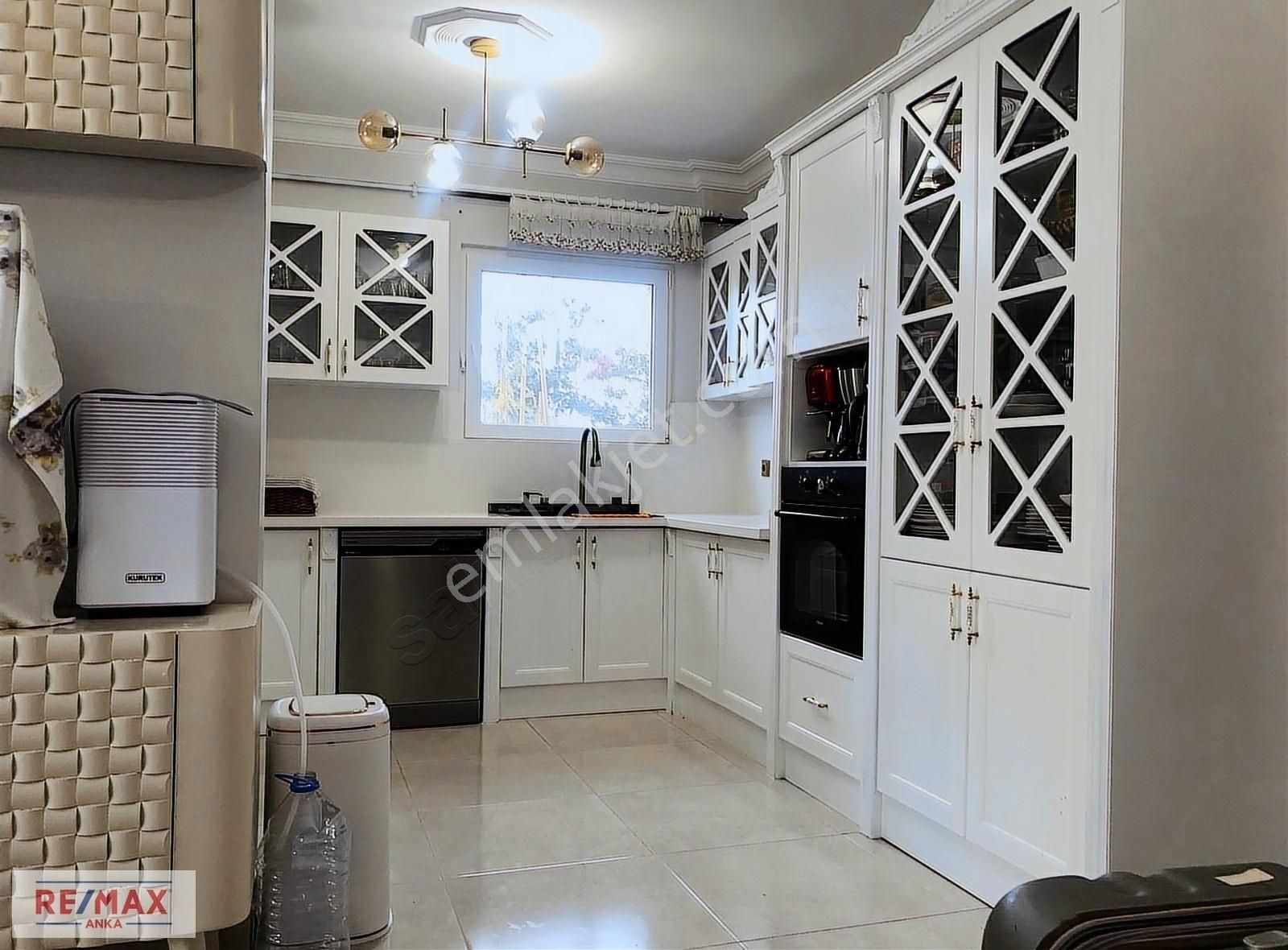 Remax Anka'dan İmrenli Fırtına Sitesinde Satılık Lüx Villa - Görsel 10