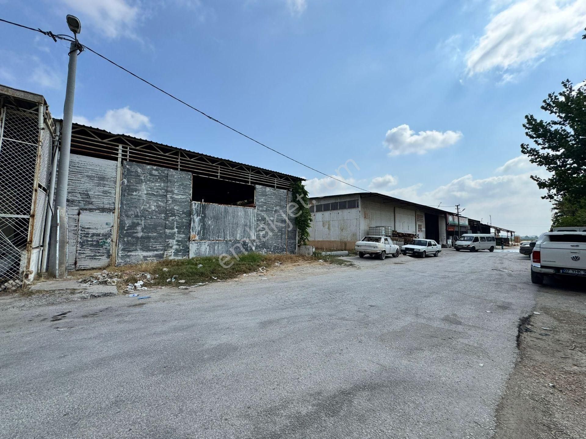 Aksu Sanayi Sitesinde 2 Katlı, Bahçeli 400 M² Satılık İşyeri - Görsel 6