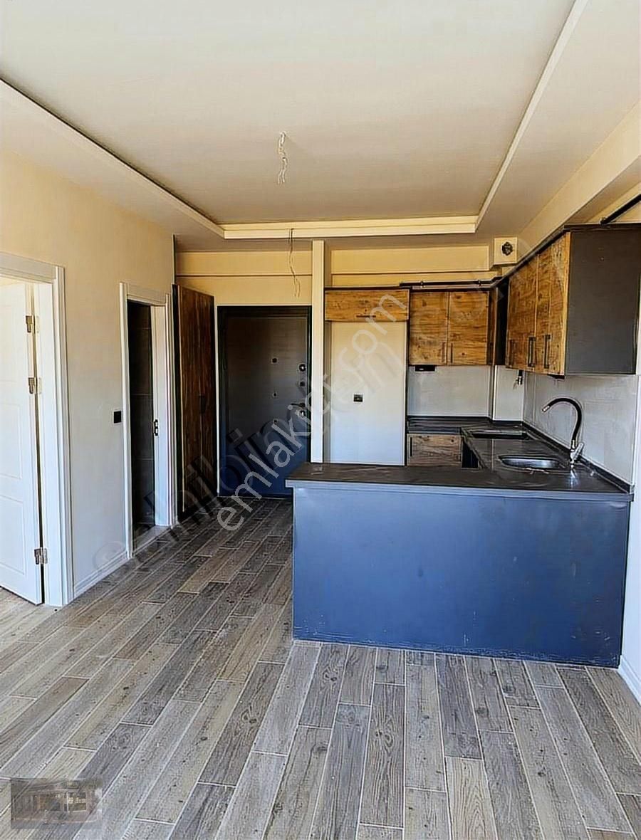 Prestij'den Üniversite'ye Yakın Kiralık 1+1 Daire