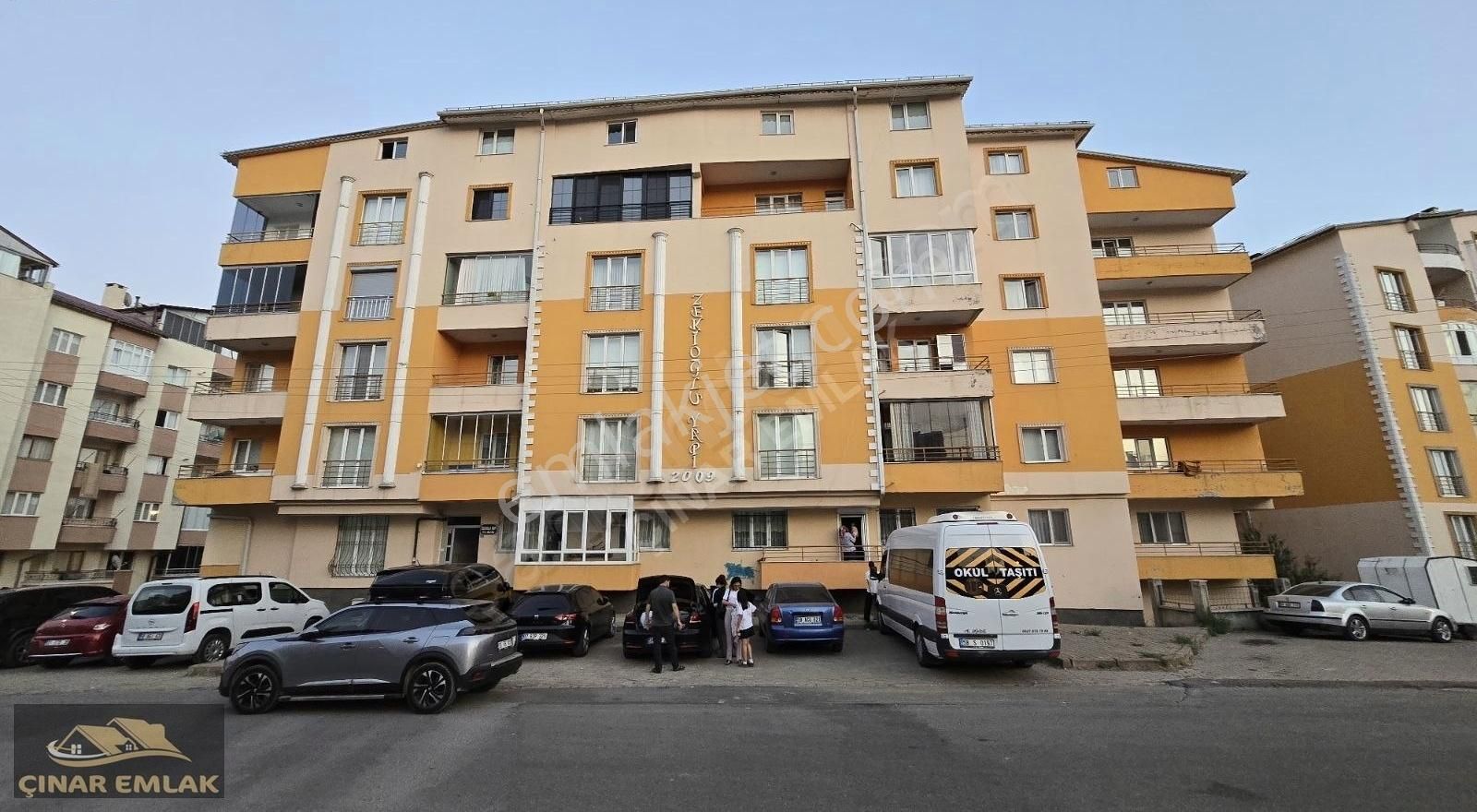Çınar Emlak'tan Diriliş Mahallesinde Satılık Masrafsız 3+1 Daire