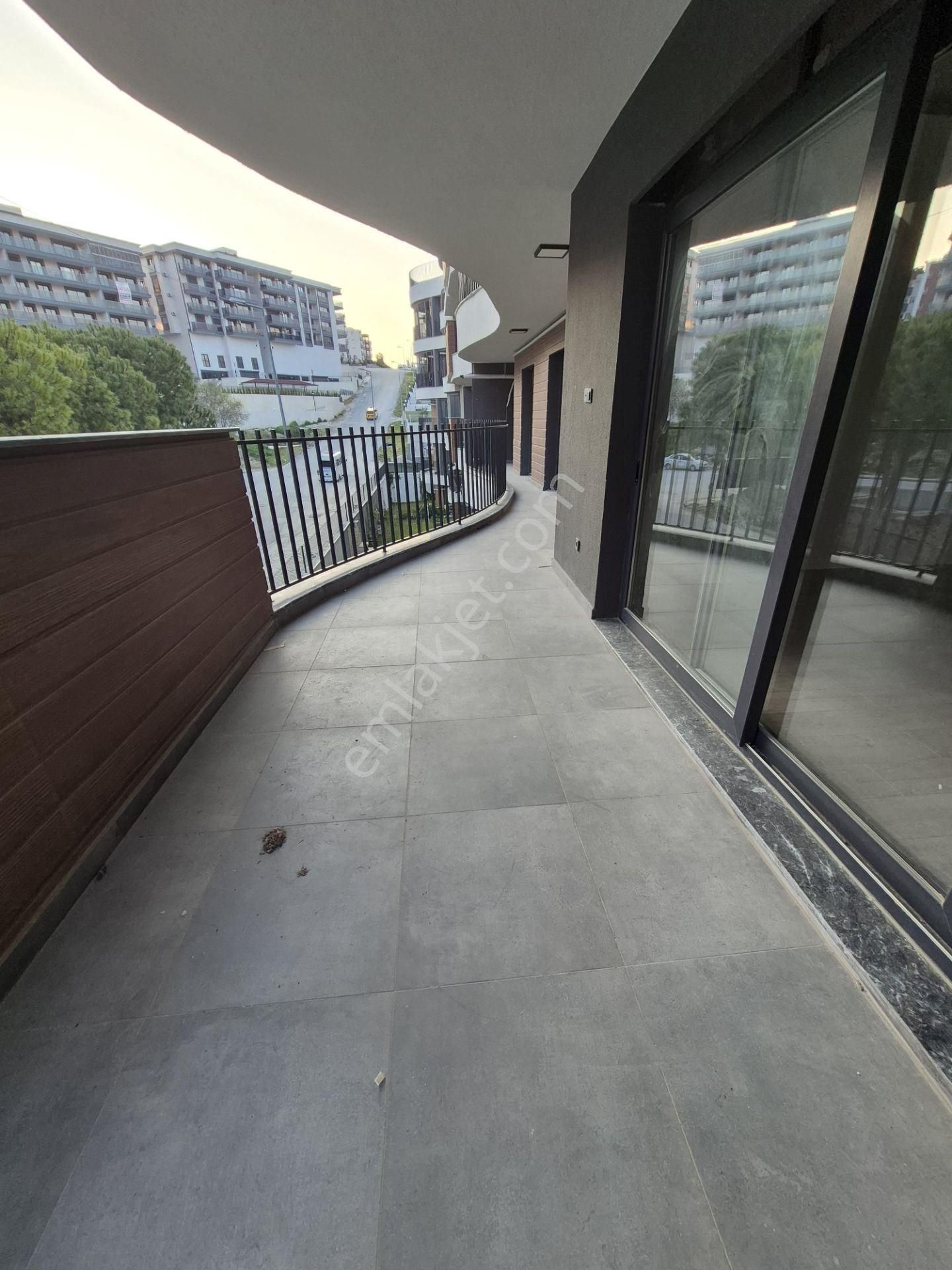 Kuşadası'nda Konforlu Yaşayabileceğiniz, Havuzlu, Rezidans Daire - Görsel 12