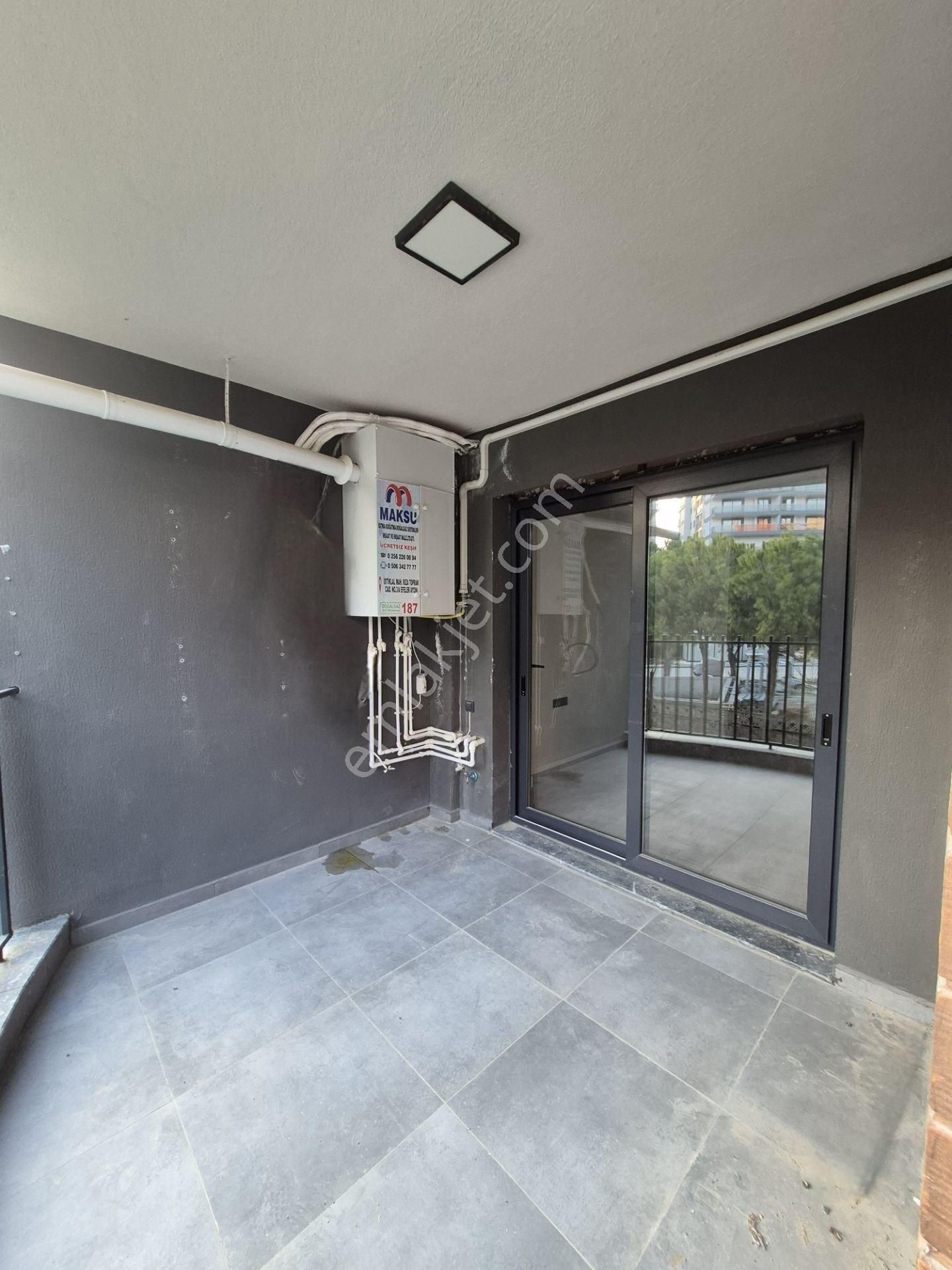 Kuşadası'nda Konforlu Yaşayabileceğiniz, Havuzlu, Rezidans Daire - Görsel 13