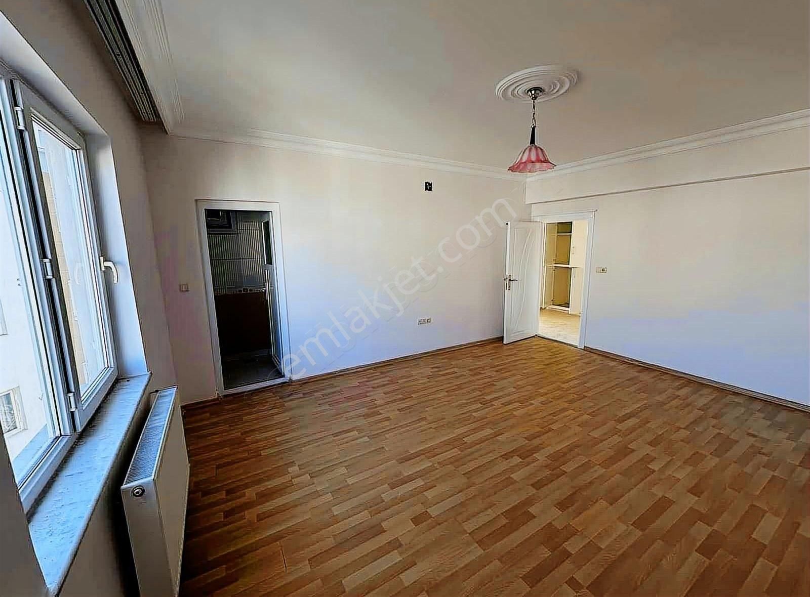 Arslantürk Gayrimenkul Den Yeditepe De 4+1 Kiralık Daire