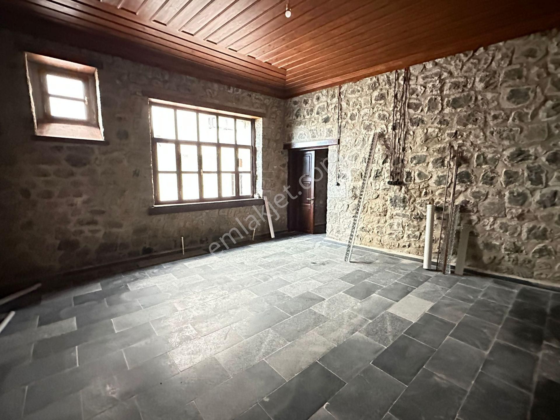 Trabzon Ortahisar Pazarkapı Satılık Tarihi Bina - Görsel 9