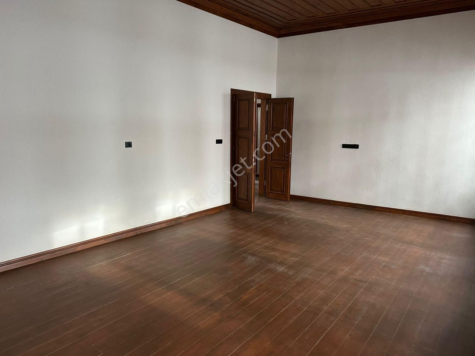 Trabzon Ortahisar Pazarkapı Satılık Tarihi Bina - Görsel 12