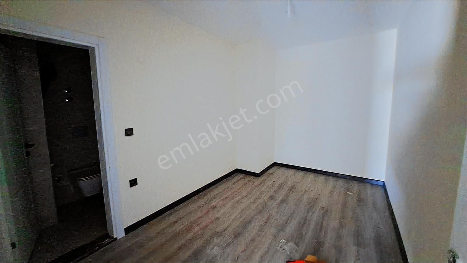 Stoptan Çevre Yolunda Asansörlü Satılık 2+1 Dubleks Daire