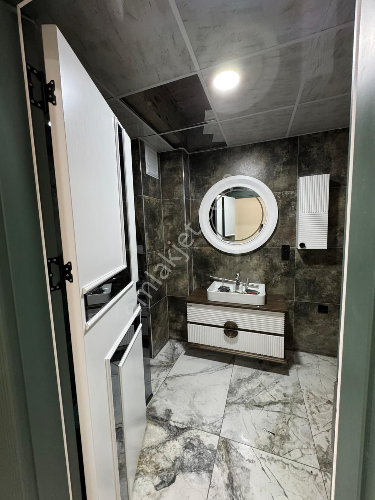 Yıldızkent'te Satılık Havuzlu Ve Sosyal Tesisli Lüks Daire