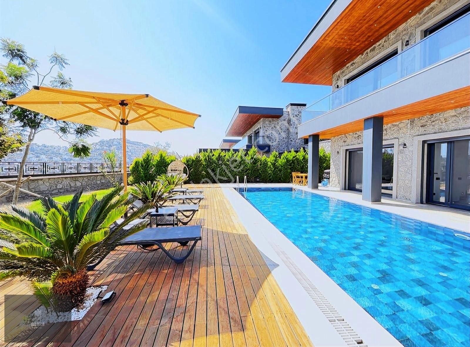 Bodrum Yalıkavak Lüks Taş Kaplı Müstakil Havuzlu Kiralık Villa