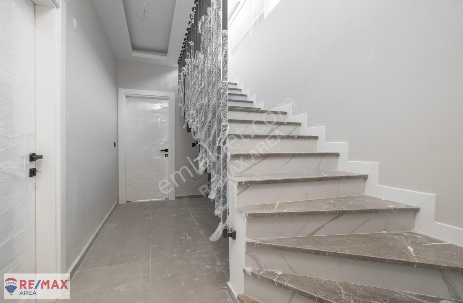 Remax Area Dan Gümüştepe De Satılık 5+2 Geniş Bahçeli Villa - Görsel 7