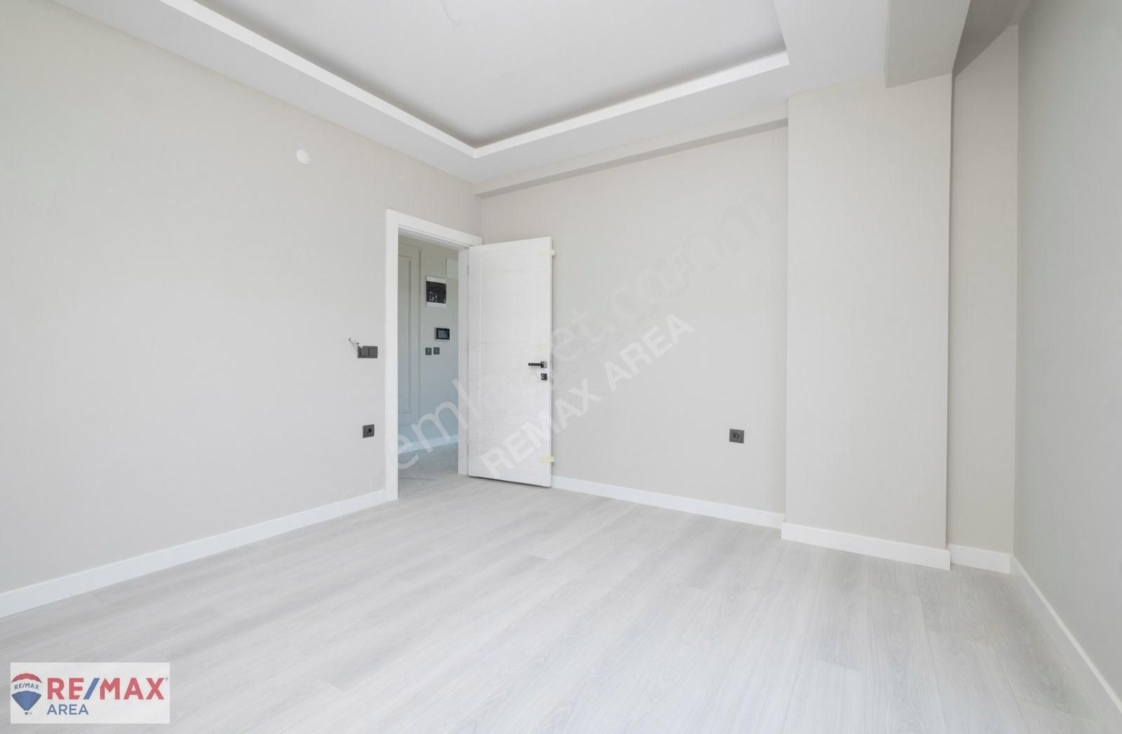 Remax Area Dan Gümüştepe De Satılık 5+2 Geniş Bahçeli Villa - Görsel 6