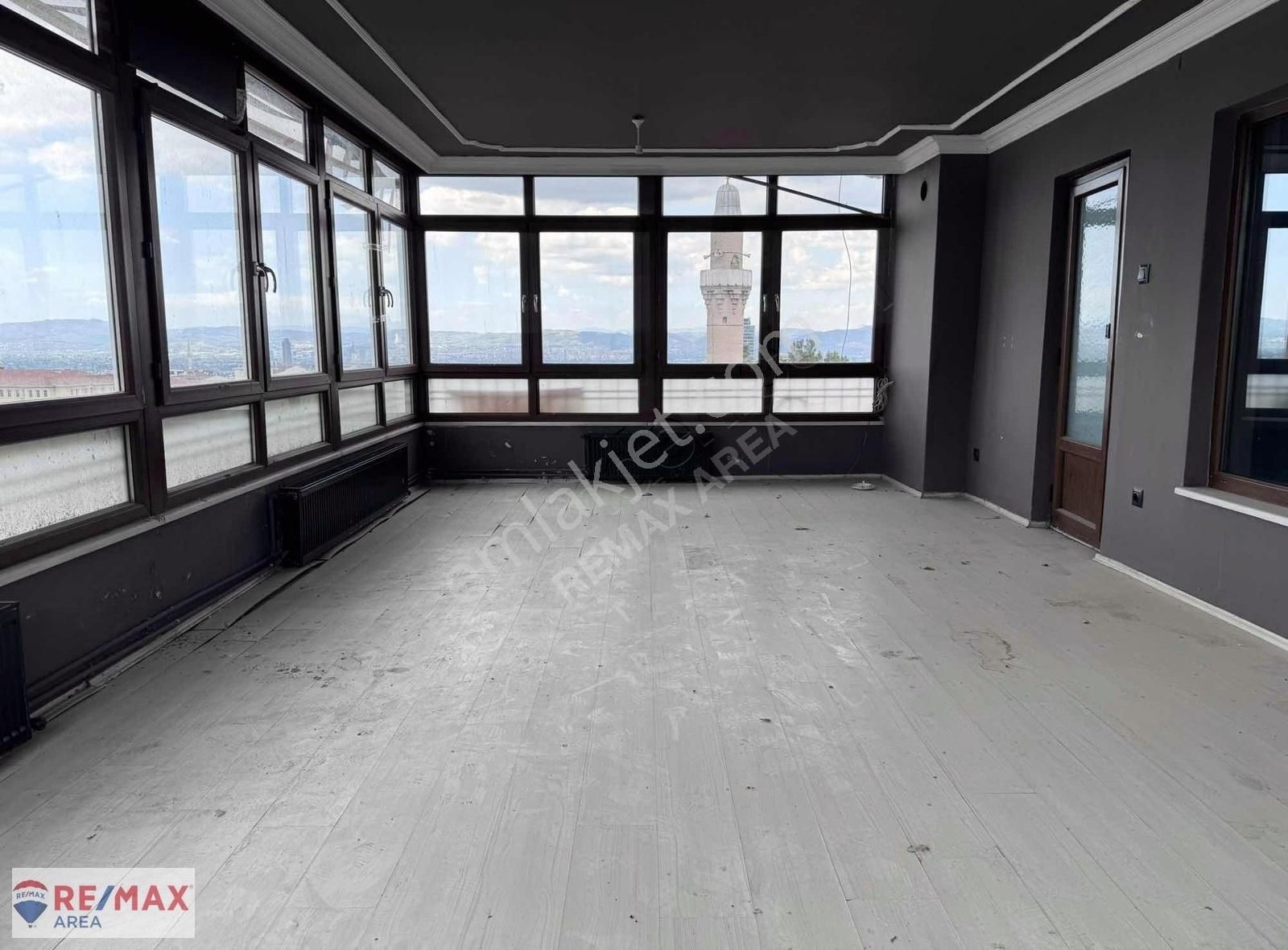 Remax Area Dan Abdal Simit Fırını Yanı Çarşıda Satılık 2+1 Daire - Görsel 4