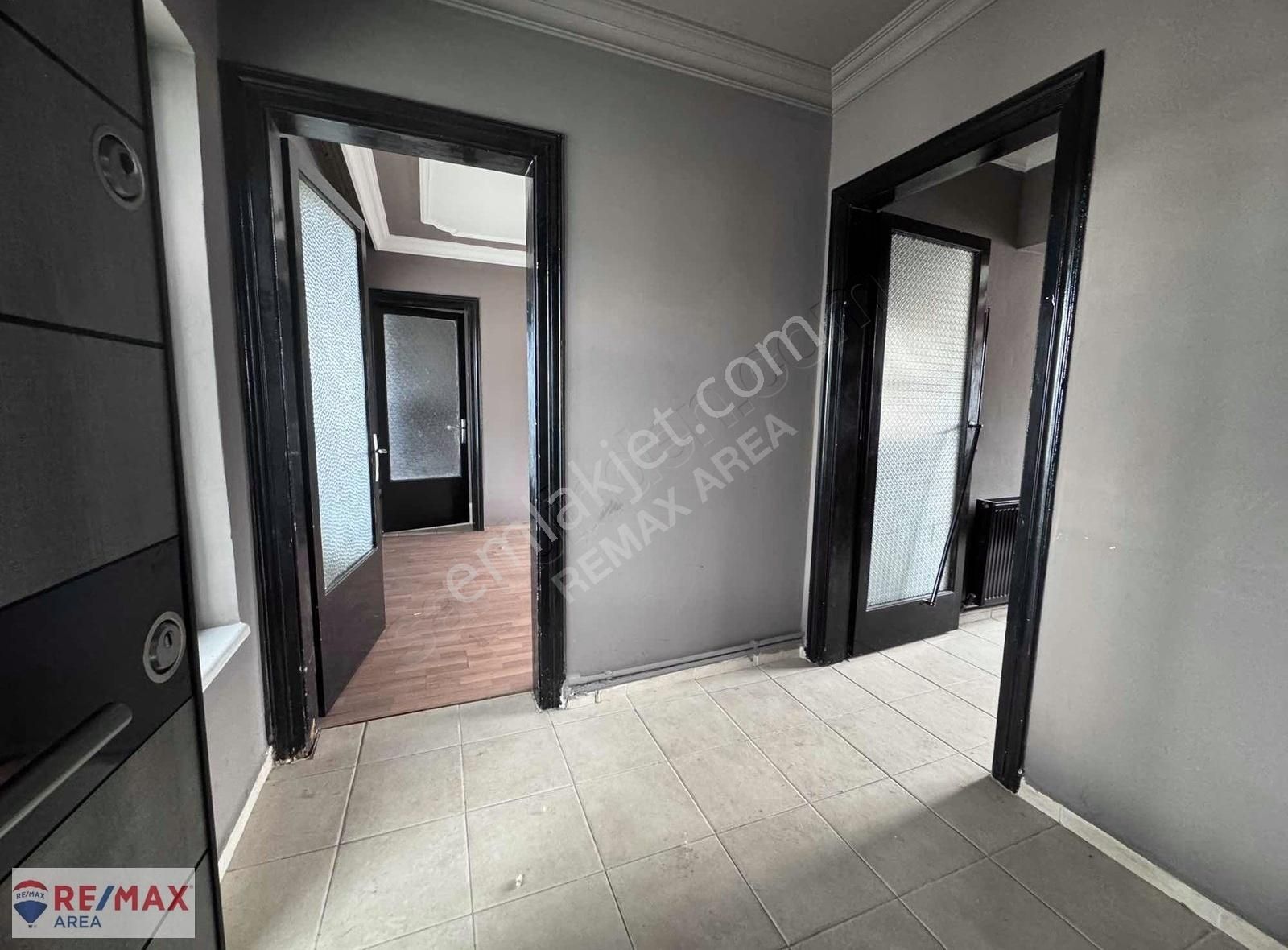 Remax Area Dan Abdal Simit Fırını Yanı Çarşıda Satılık 2+1 Daire - Görsel 33