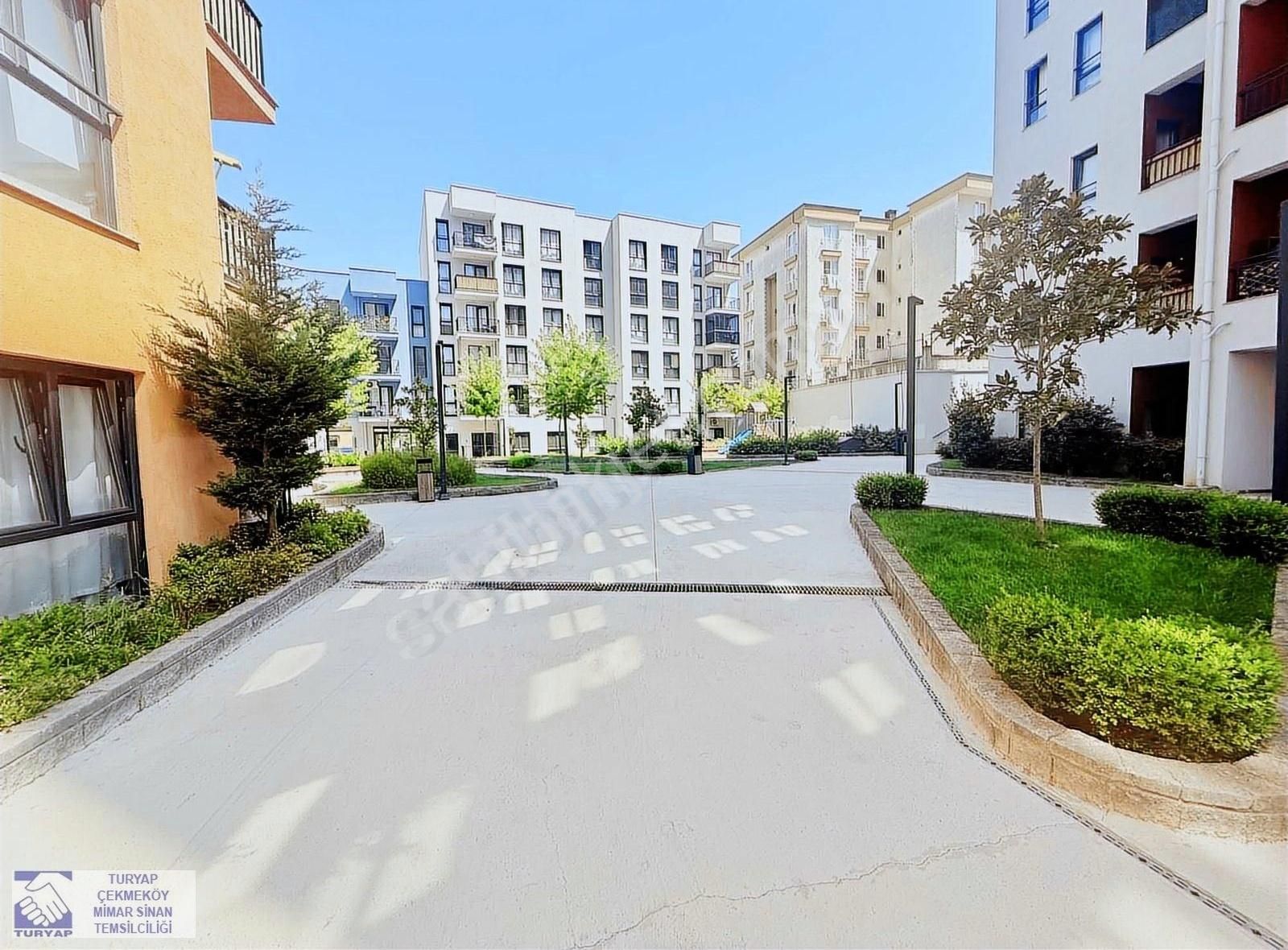 Tuzla'da Merkezi Lokasyonda Site İçerisinde 3+1 Arakat Daire