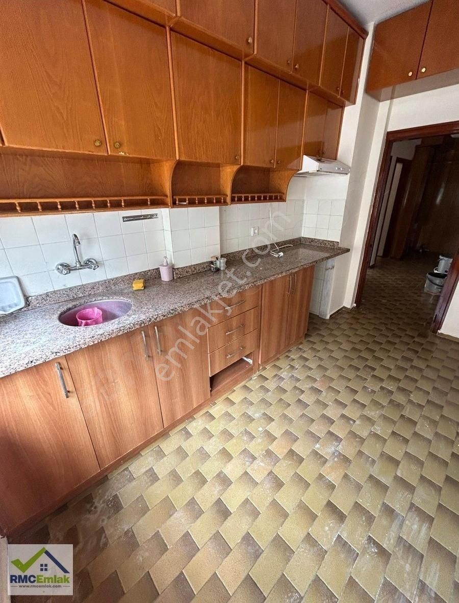 Alanya Güllerpınarı Mahallesin'de Ayrı Mutfak 3+1 Kiralık Daire
