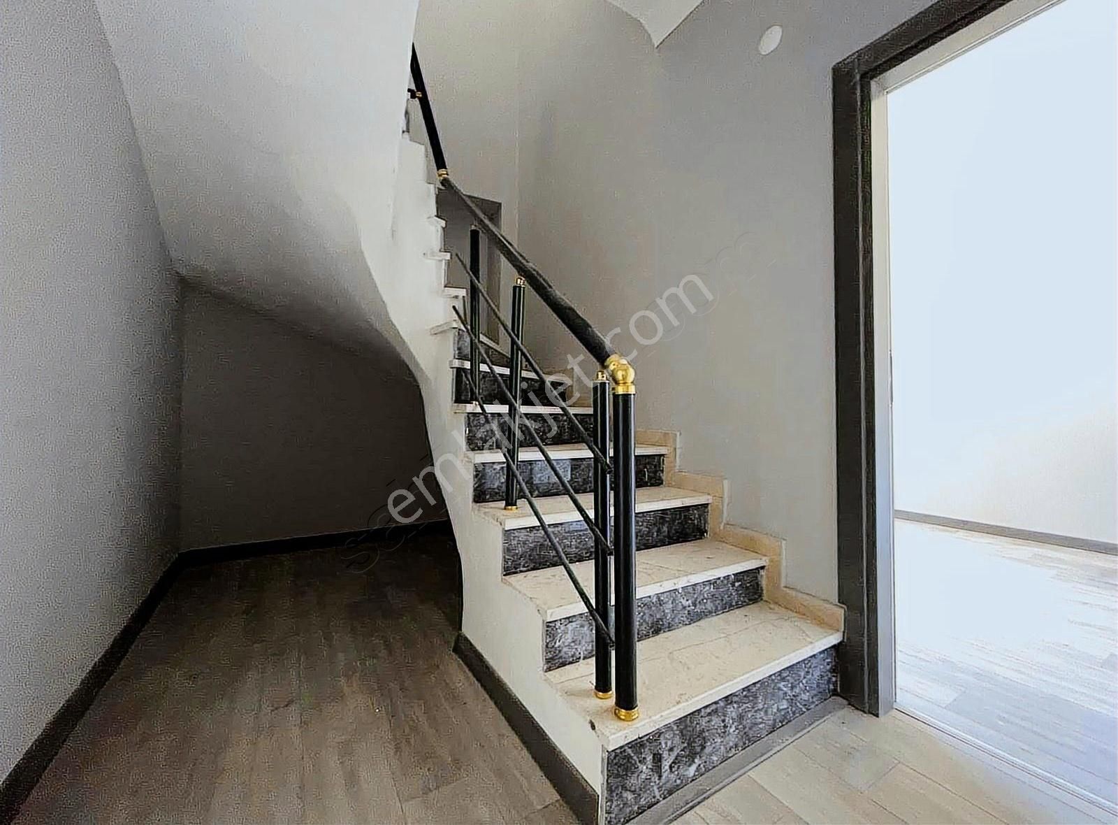 Via Gayr. Derince E5 Yakını Kiralık, Sıfır, Arakat Dubleks Daire