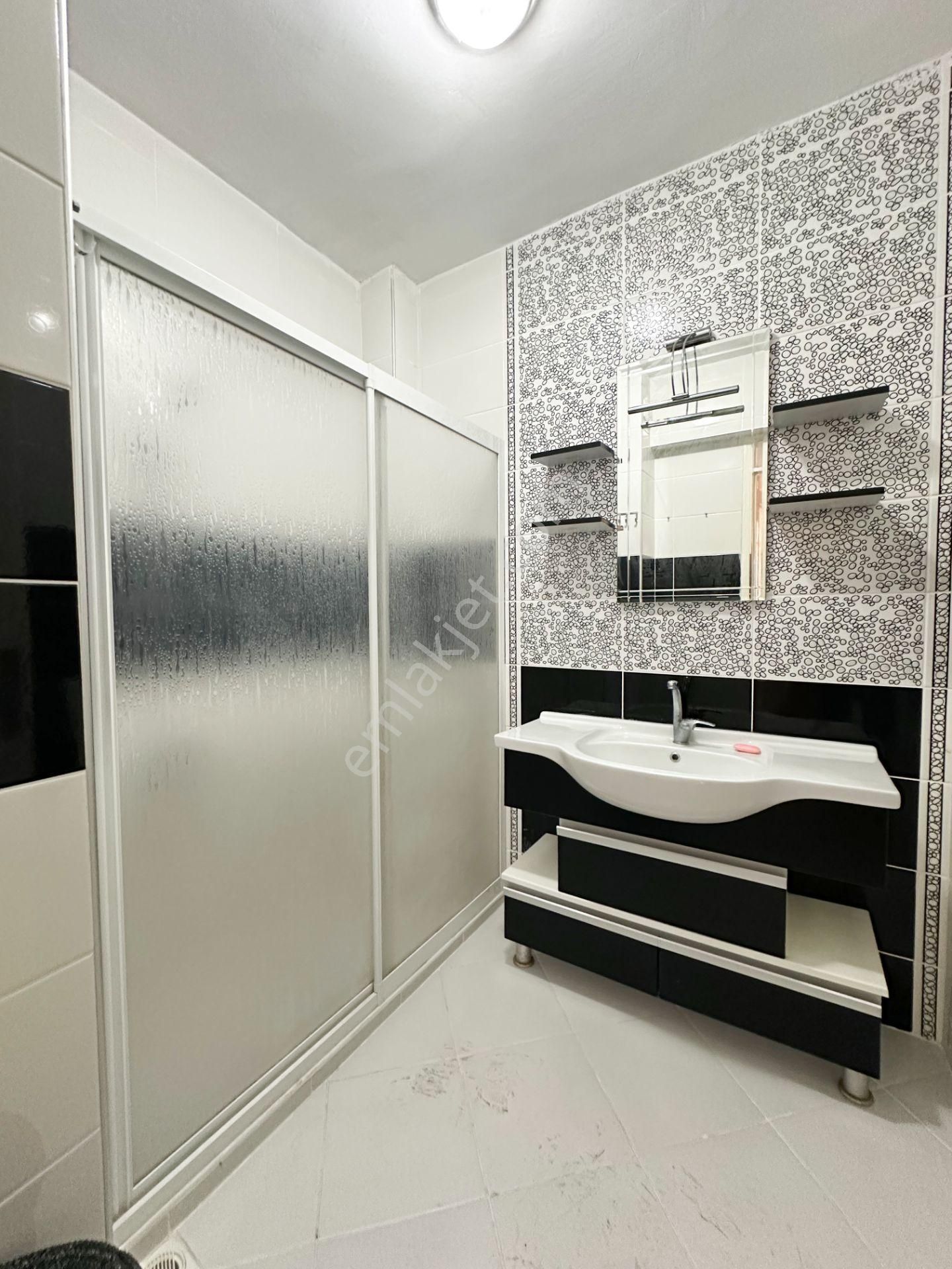 Denize Sıfır Yat Limanı 2+1 Geniş Balkonlu Asansörlü - Görsel 18