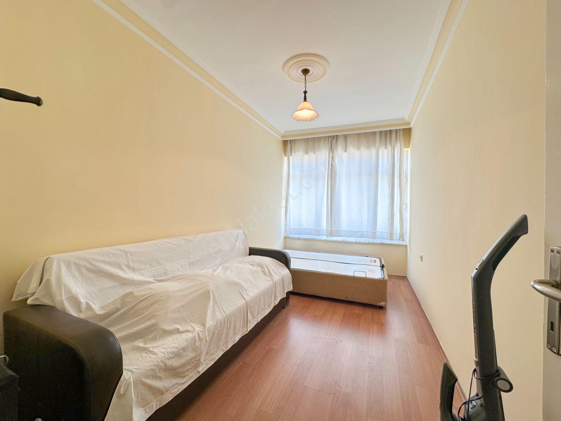 Denize Sıfır Yat Limanı 2+1 Geniş Balkonlu Asansörlü - Görsel 15