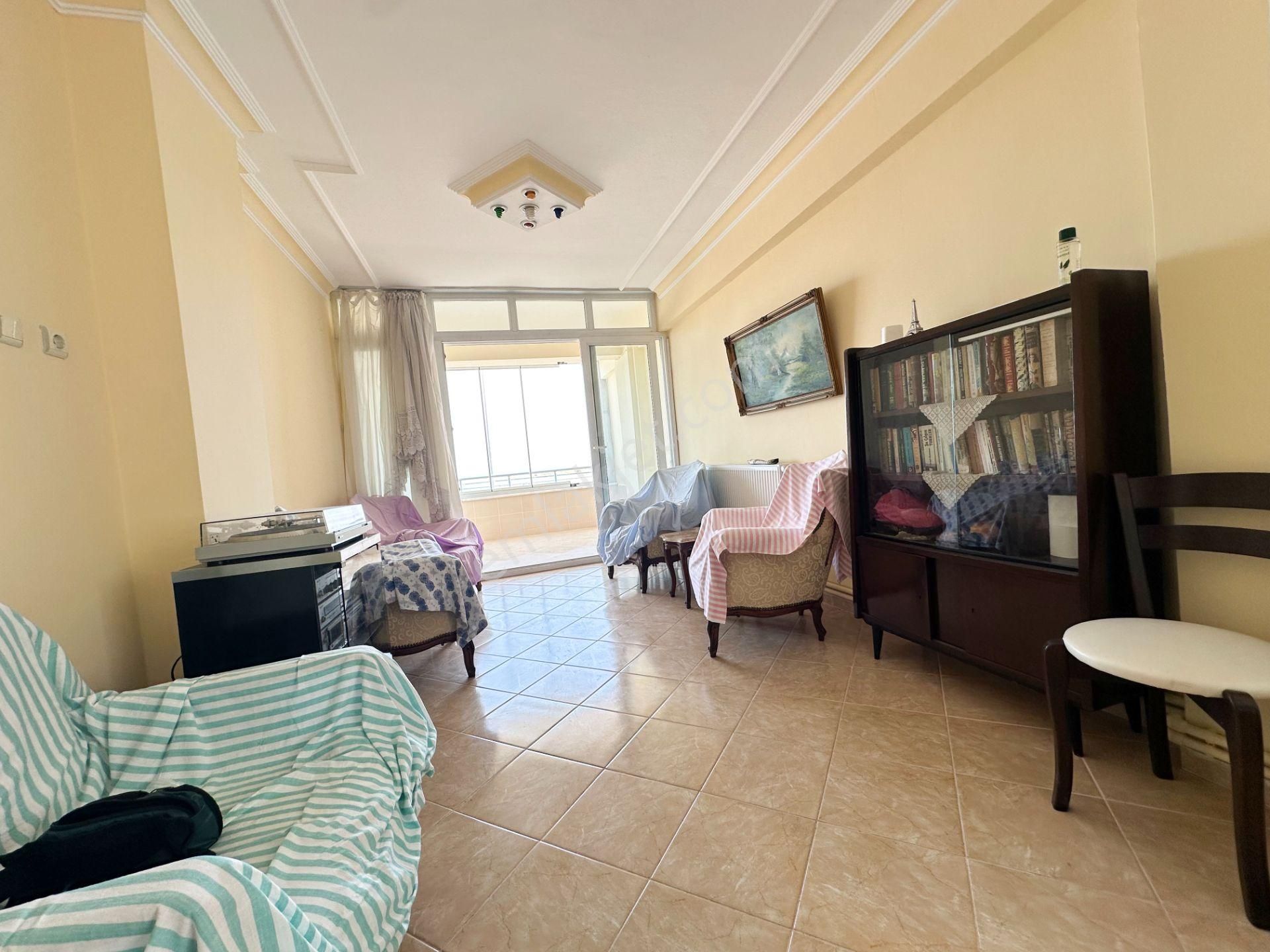 Denize Sıfır Yat Limanı 2+1 Geniş Balkonlu Asansörlü - Görsel 2