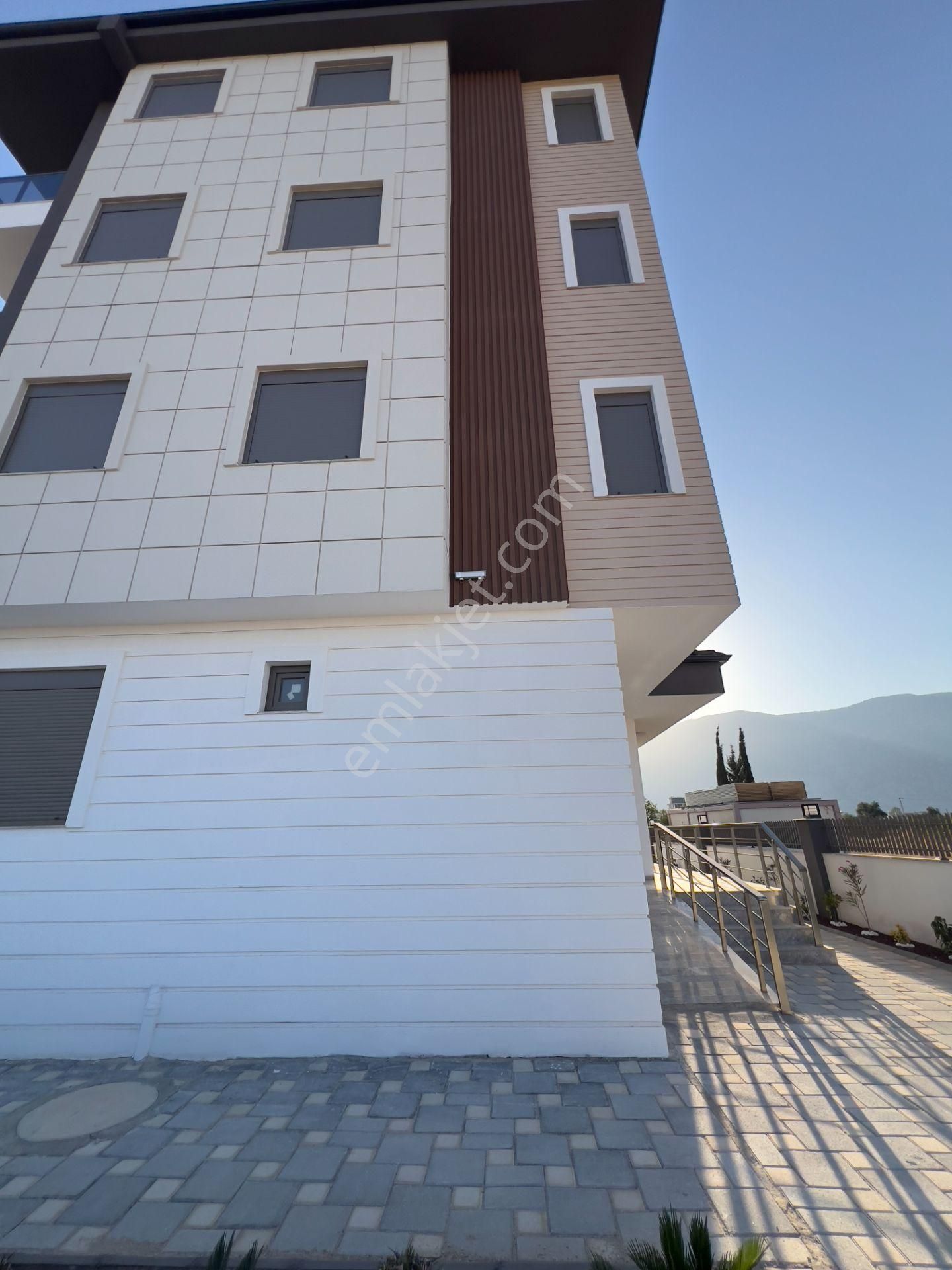 Kaliteli Malzeme Kullanışlı 2+1