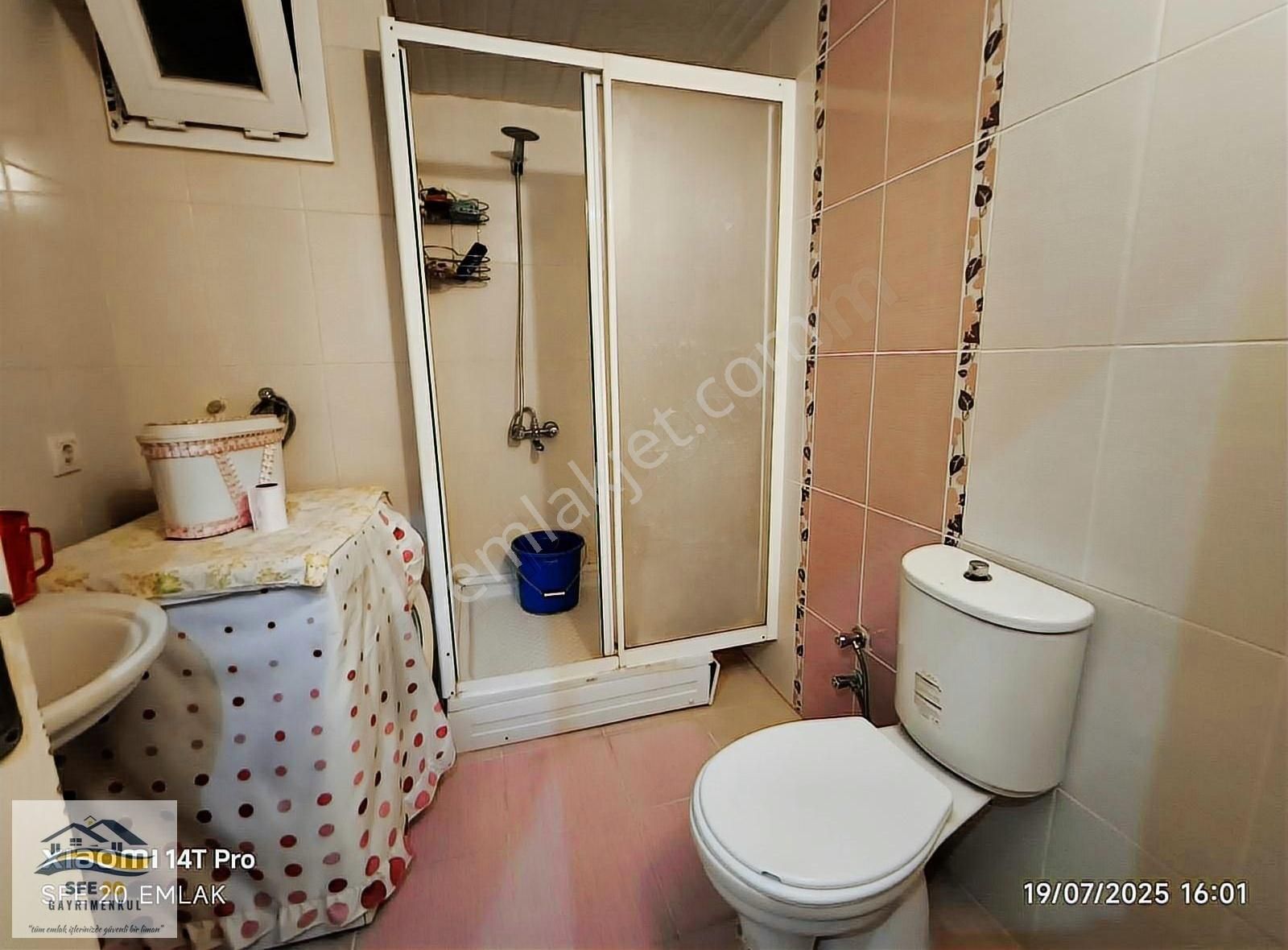 Fesleğen Mahallesi'nde Satılık Çift Balkonlu 2+1 Daire - Görsel 9