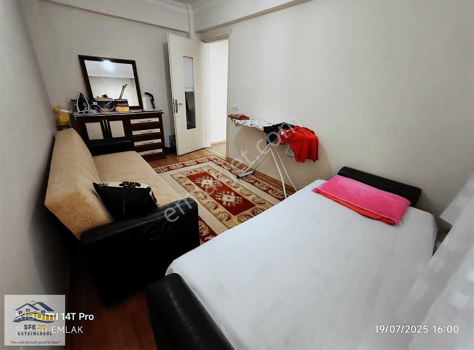 Fesleğen Mahallesi'nde Satılık Çift Balkonlu 2+1 Daire - Görsel 12