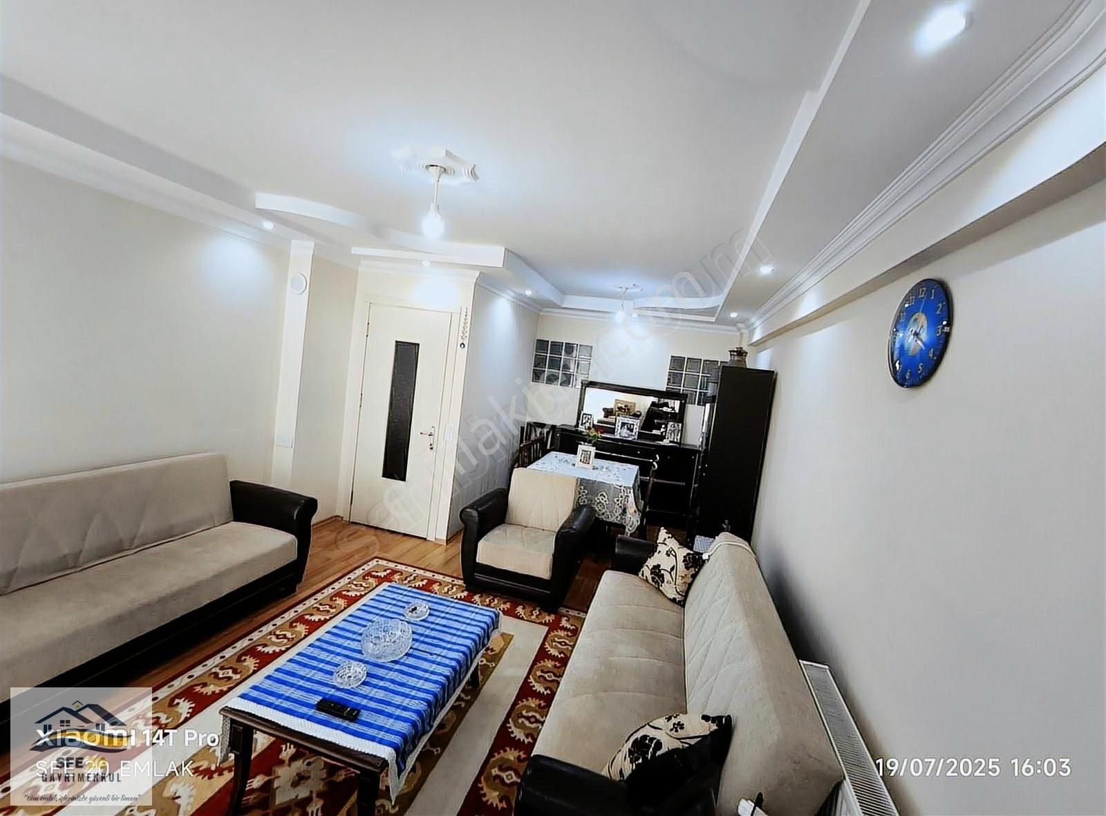 Fesleğen Mahallesi'nde Satılık Çift Balkonlu 2+1 Daire - Görsel 23