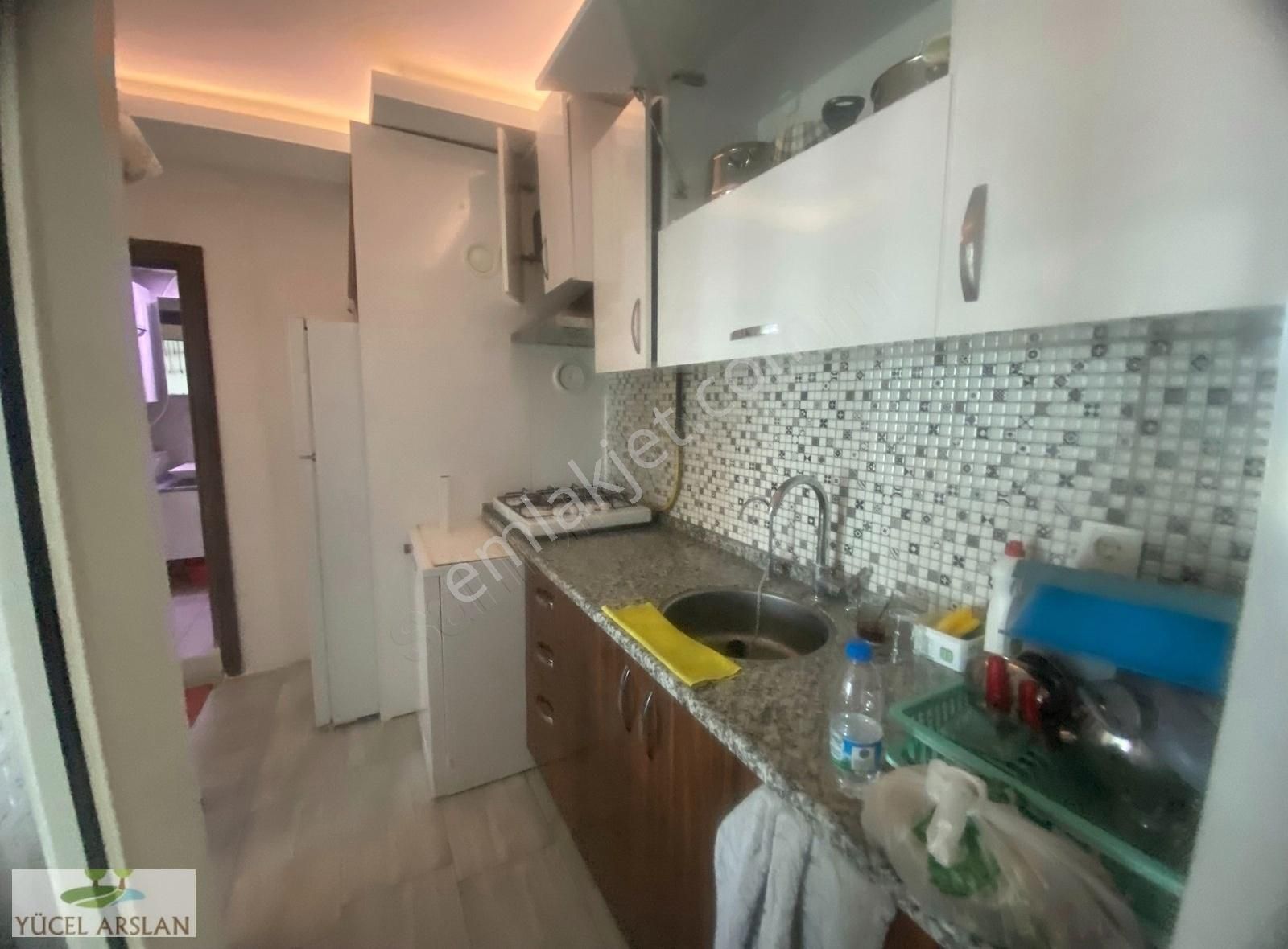 Çiğli'de Günün Fırsatı Kapalı Mutfak 1+1 Satılık D.gazlı Daire - Görsel 3