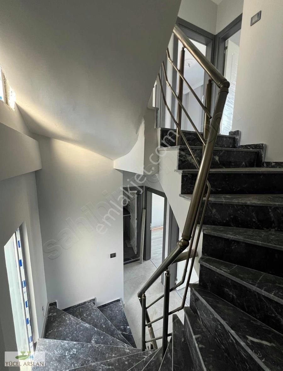 Seferihisar Doğanbey'de Satılık 4+1 Villa Deniz Manzaralı - Görsel 23