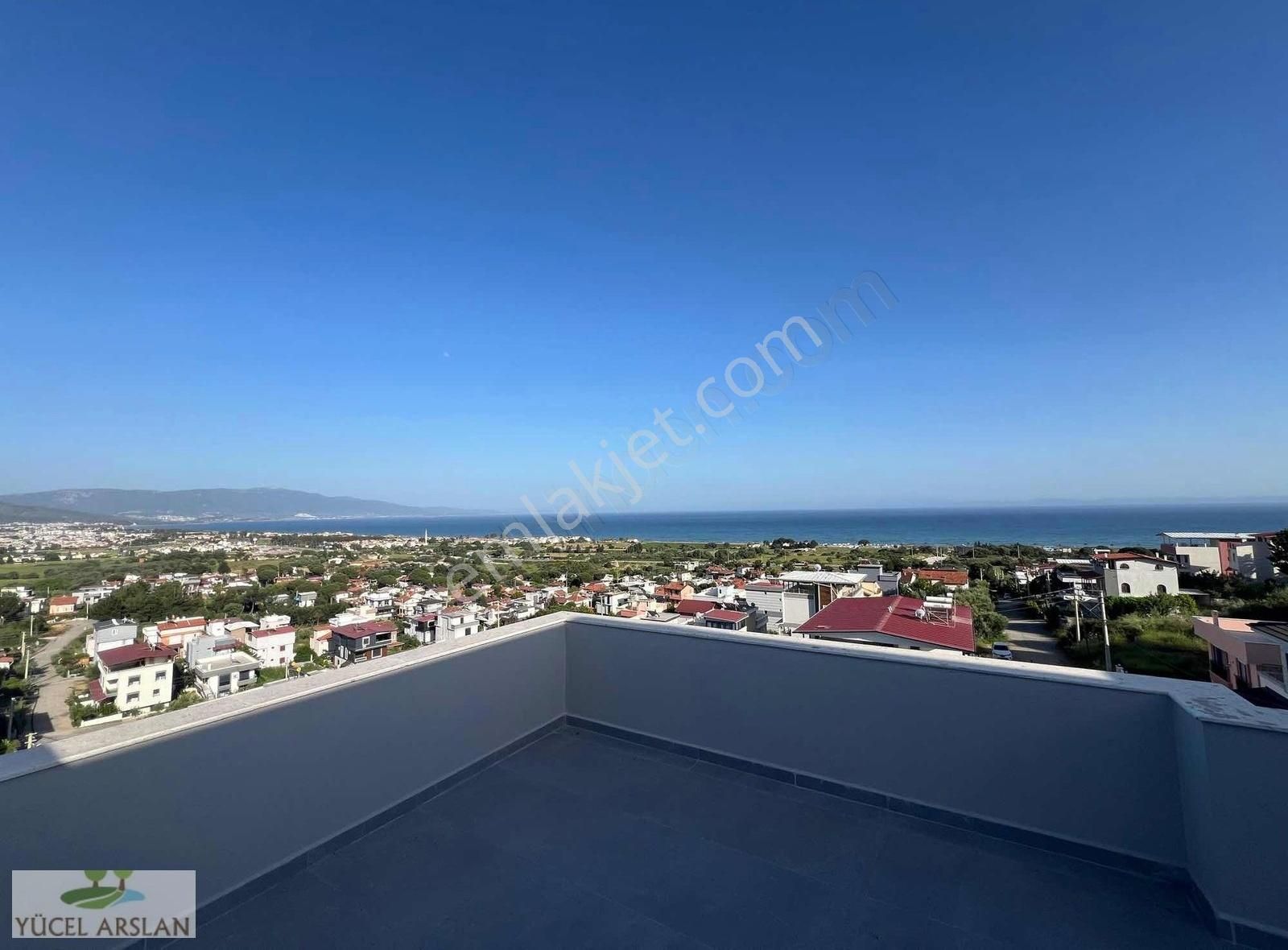 Seferihisar Doğanbey'de Satılık 4+1 Villa Deniz Manzaralı