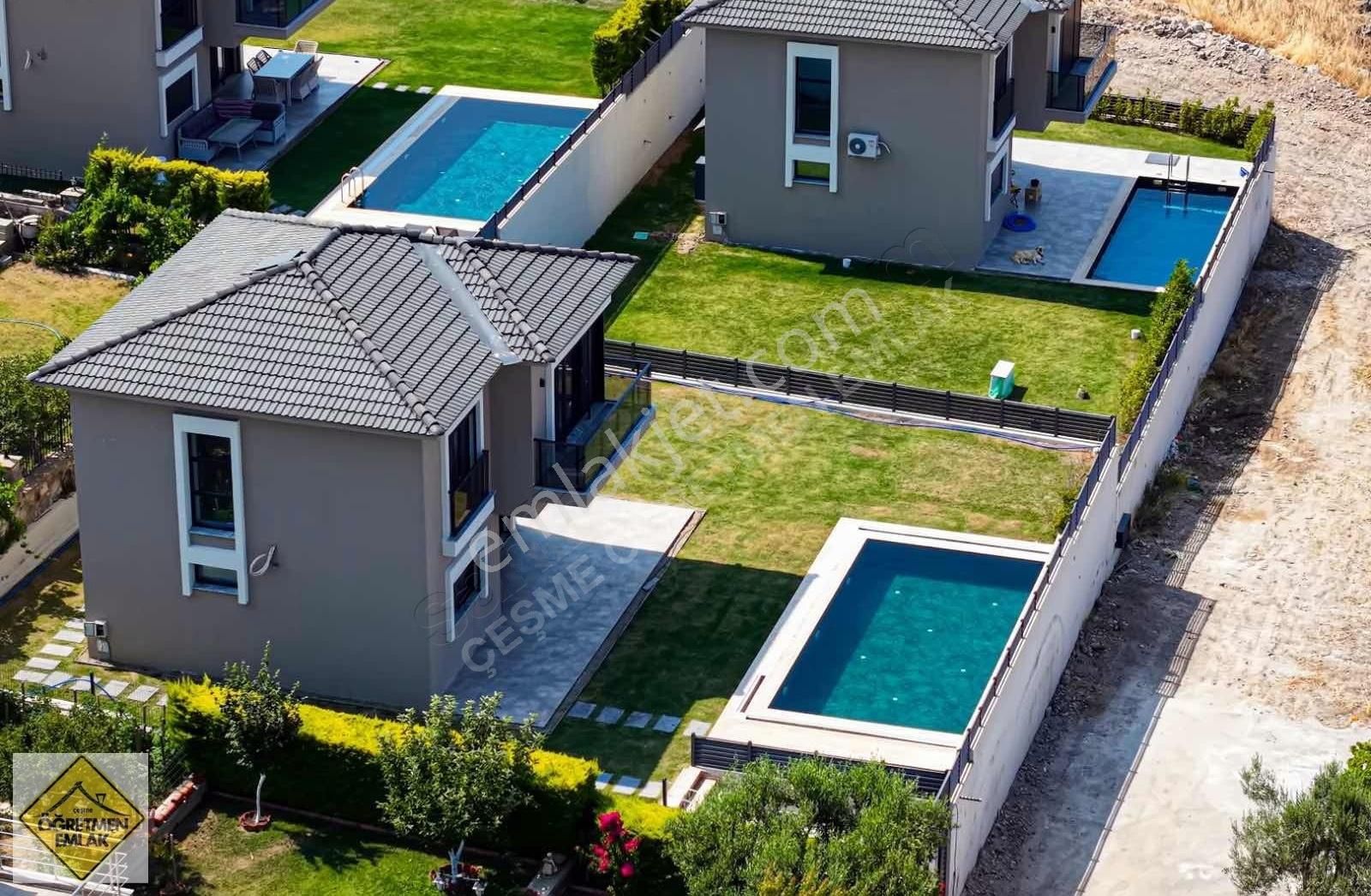 Çeşme Germiyanda Plaj Yanı Başında Deniz Manzaral Müstakil Villa - Görsel 32