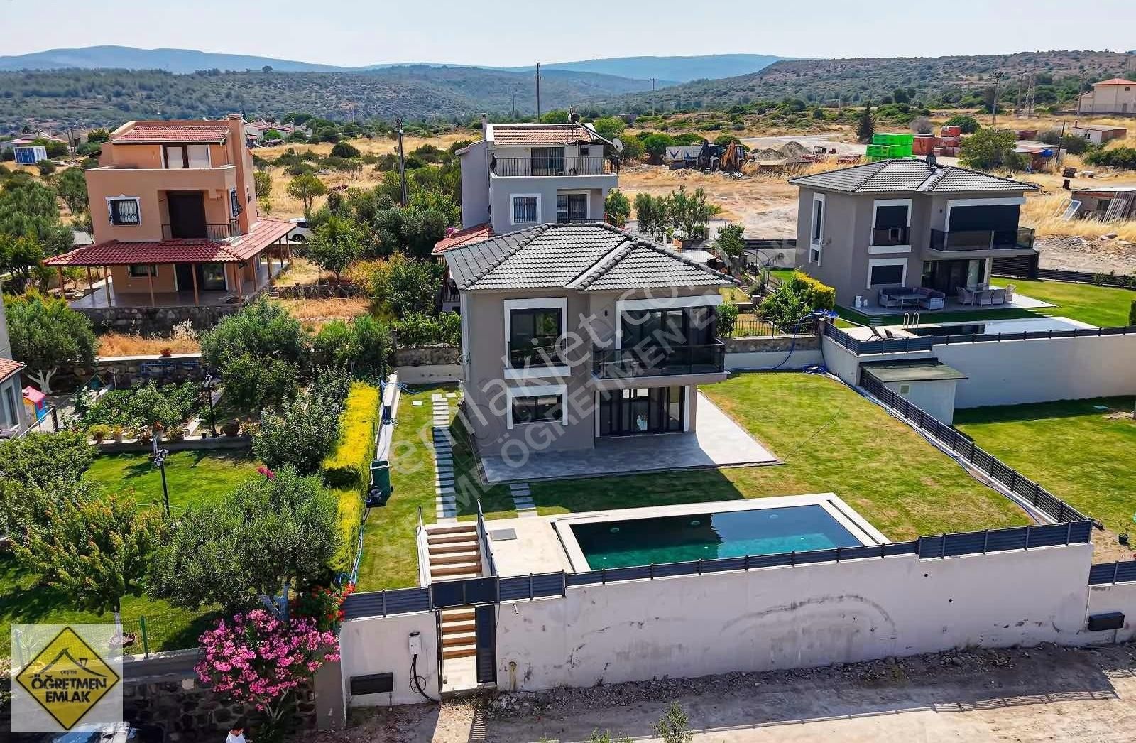 Çeşme Germiyanda Plaj Yanı Başında Deniz Manzaral Müstakil Villa - Görsel 7